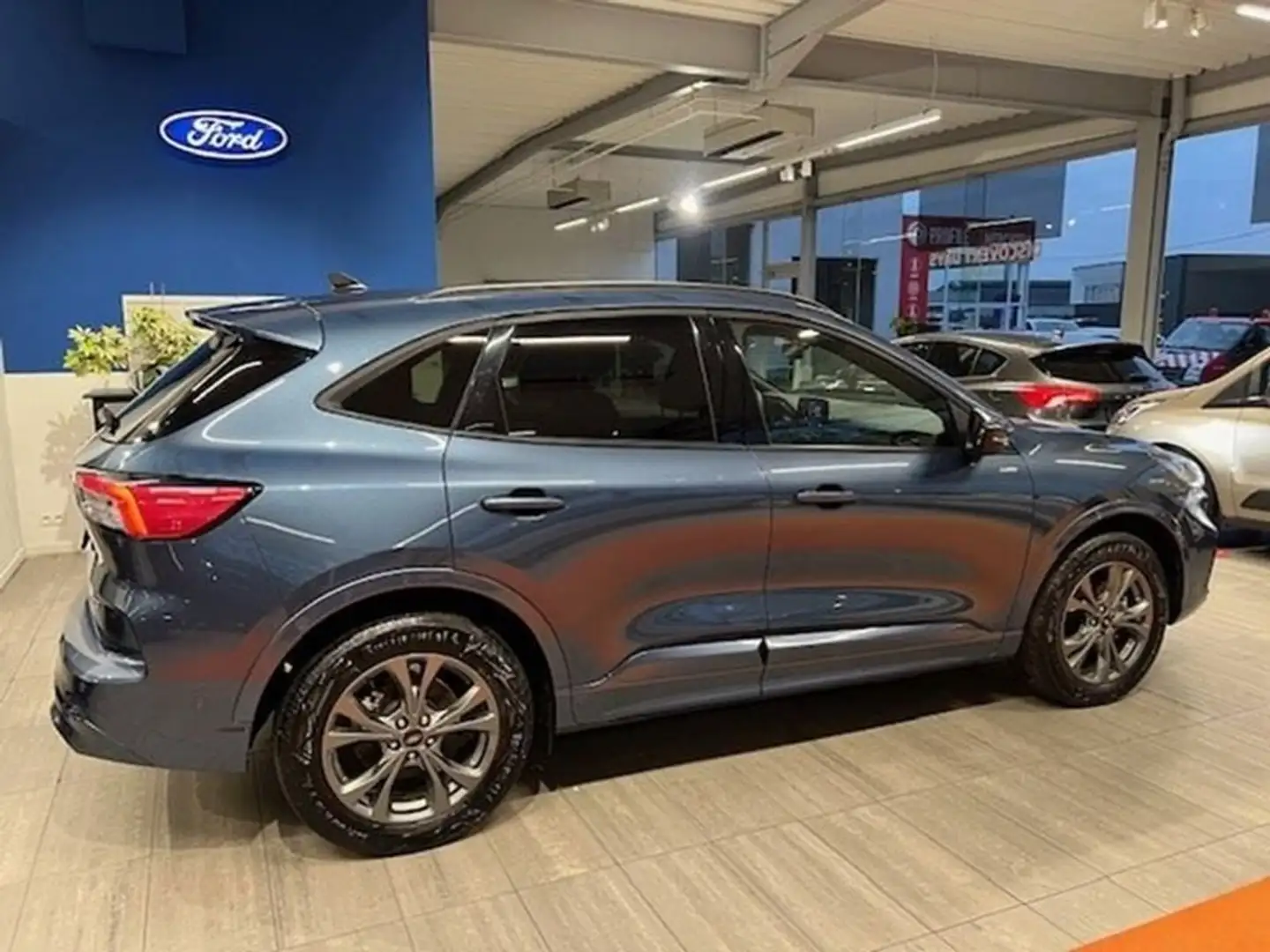 Ford Kuga 2.5i ST-Line X PHEV 225pk Azul - 2