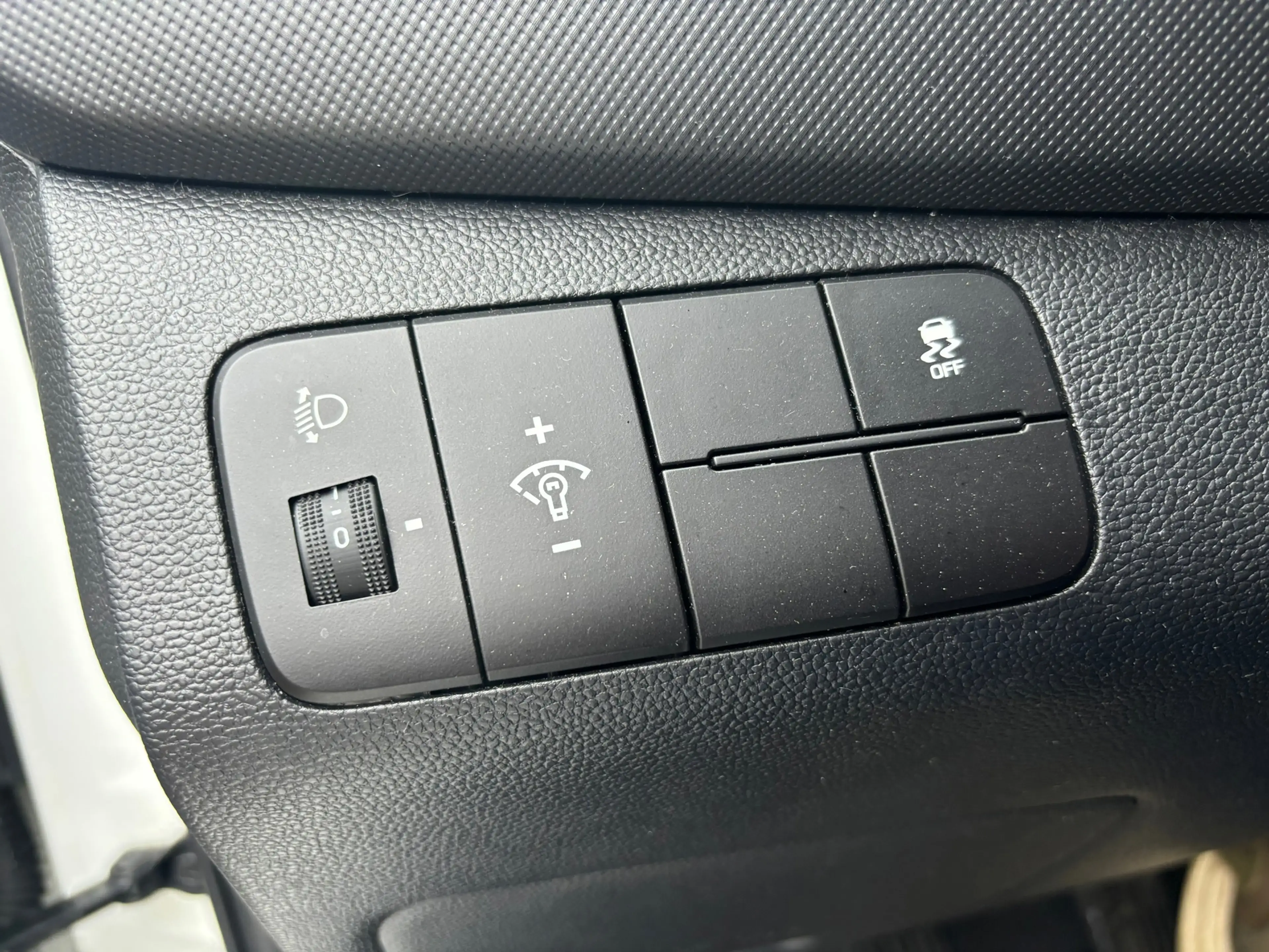 Hyundai i10 1.0i i-Motion — photo 11