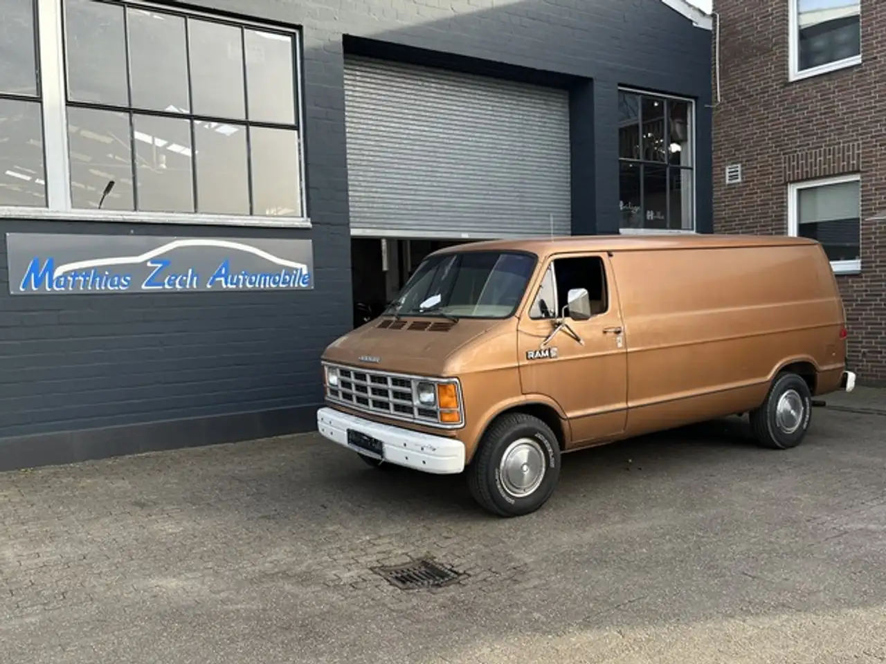 Dodge Ram Van 250 Custom * Survivor im Erstlack *, foto 4