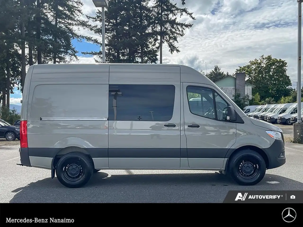Mercedes-Benz Sprinter снимка Mercedes-Benz Sprinter