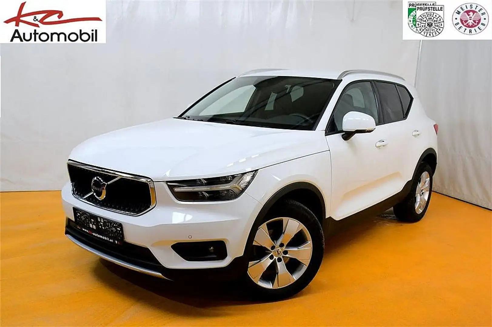 Volvo XC40 D3 Momentum Pro Geartronic Wit - 1