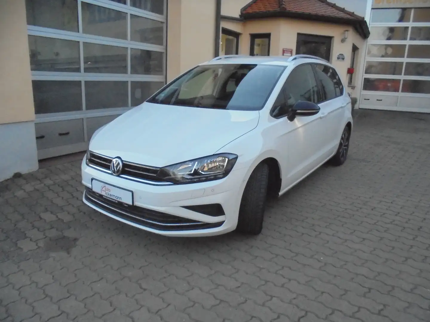 Volkswagen Golf Sportsvan 1.5 TSI ACT OPF IQ.DRIVE Navi ACC Weiß - 1