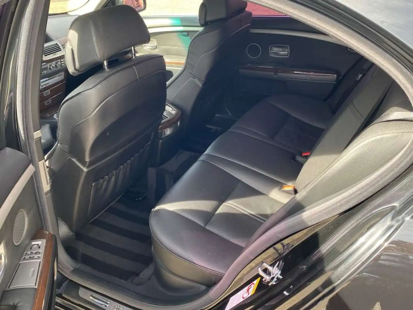 BMW 745 745d Aut. Schwarz - 2