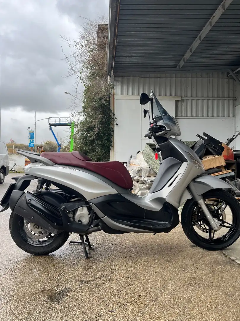Piaggio Beverly 350 Gris - 2