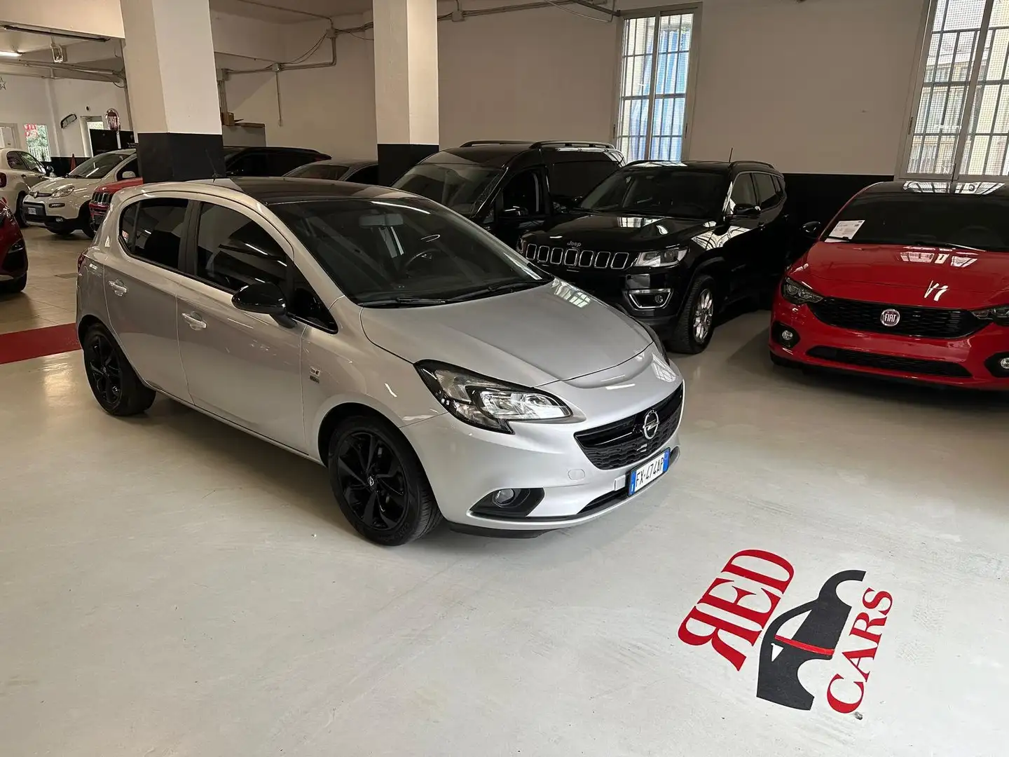 Opel Corsa Corsa 5p 1.2 120 Anniversary Grijs - 2