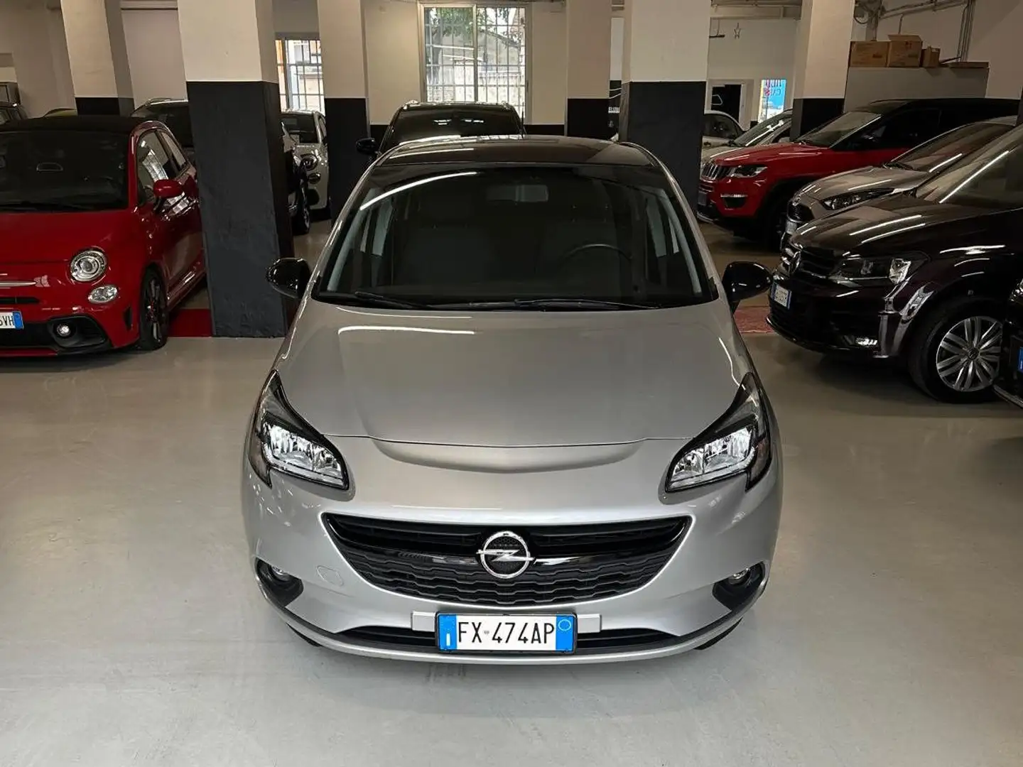Opel Corsa Corsa 5p 1.2 120 Anniversary Grijs - 1