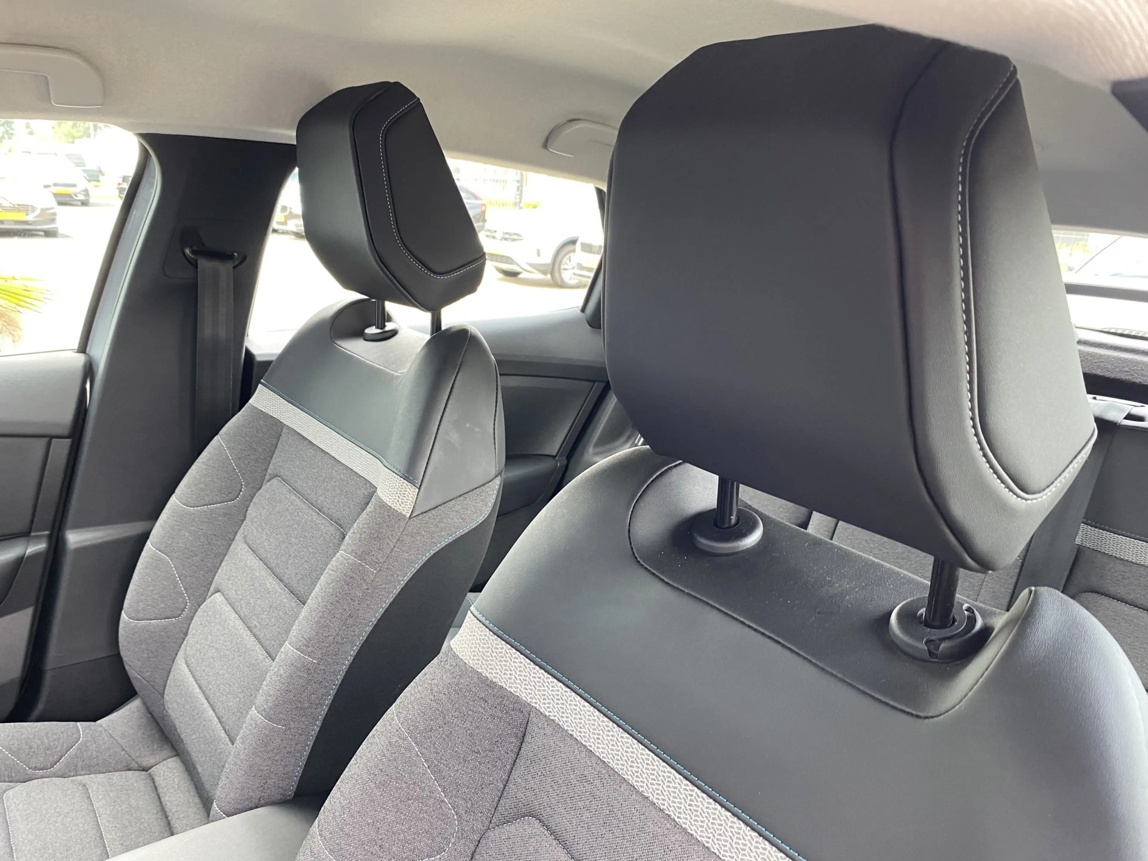 Citroen E-C4 Electric Feel Pack 50 kWh — photo 15