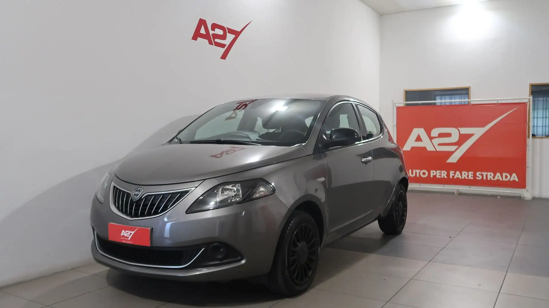 Lancia Ypsilon 1.0 FireFly 5 porte S&S Hybrid Silver - 1