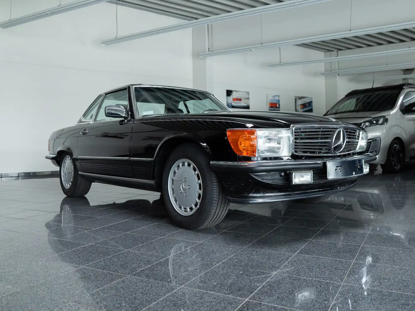 Mercedes-Benz 560 560 SL / H- Zulassung Noir - 1