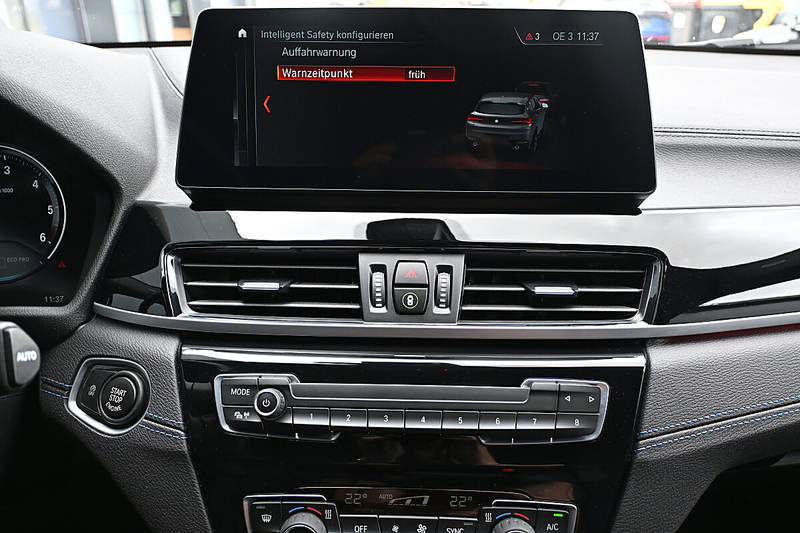 BMW X2 sDrive 16d Aut. M Sport adapt. LED, HeadUp, Nav... — photo 11