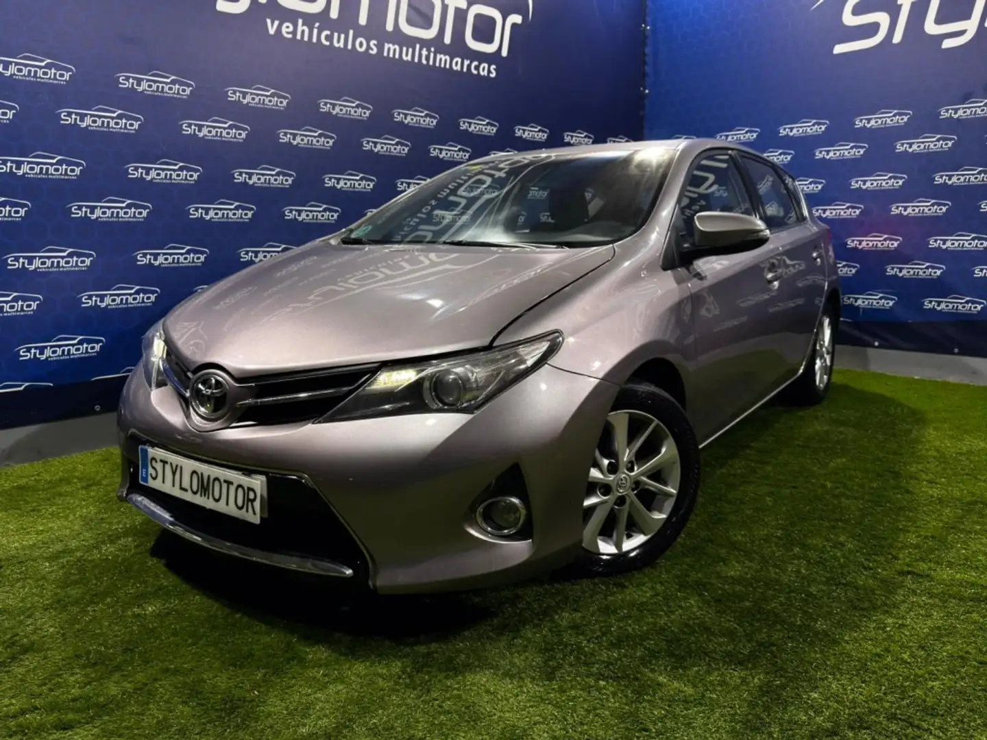 Toyota Auris 130 Live Beige - 1