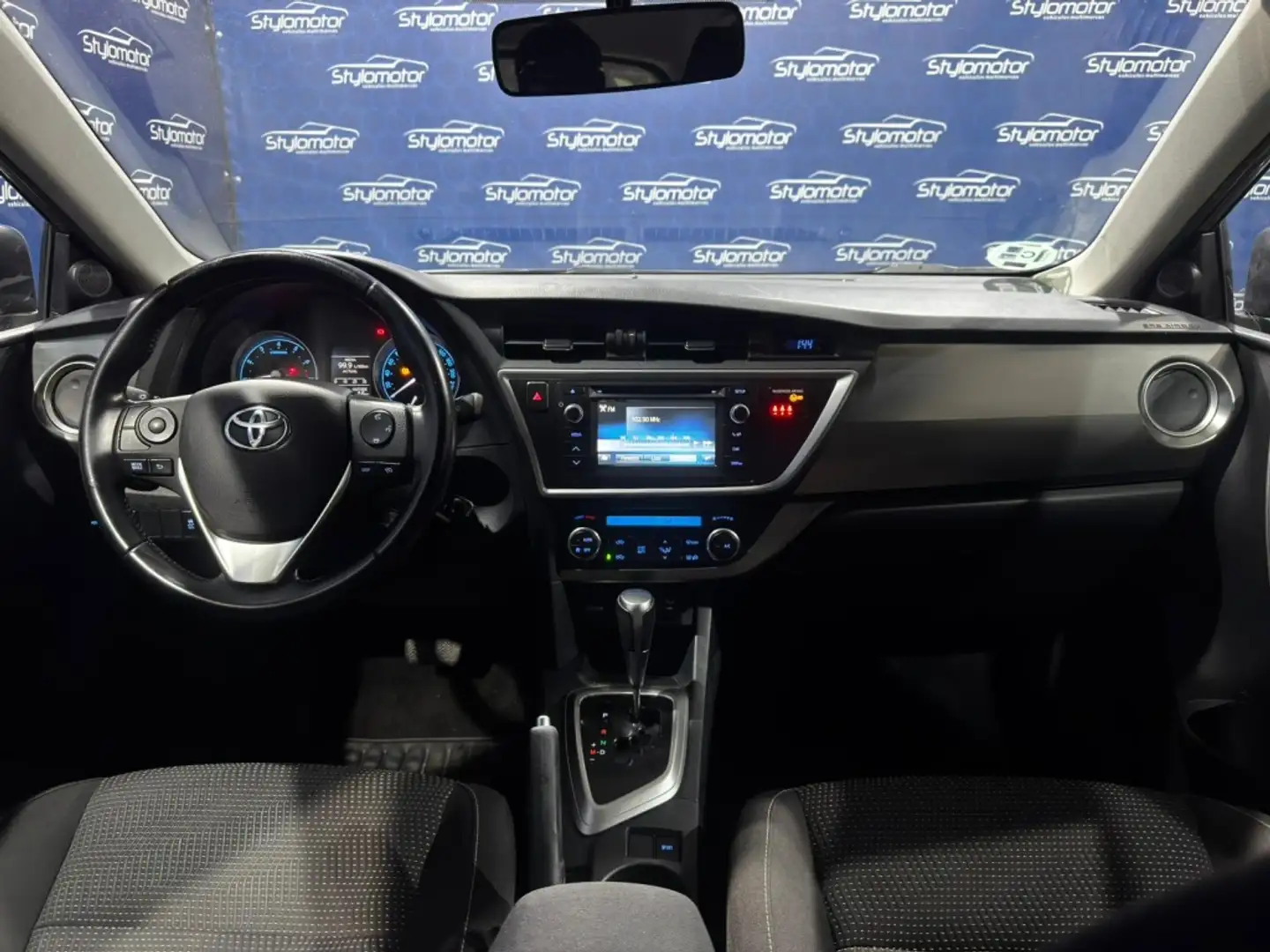 Toyota Auris 130 Live Beige - 2