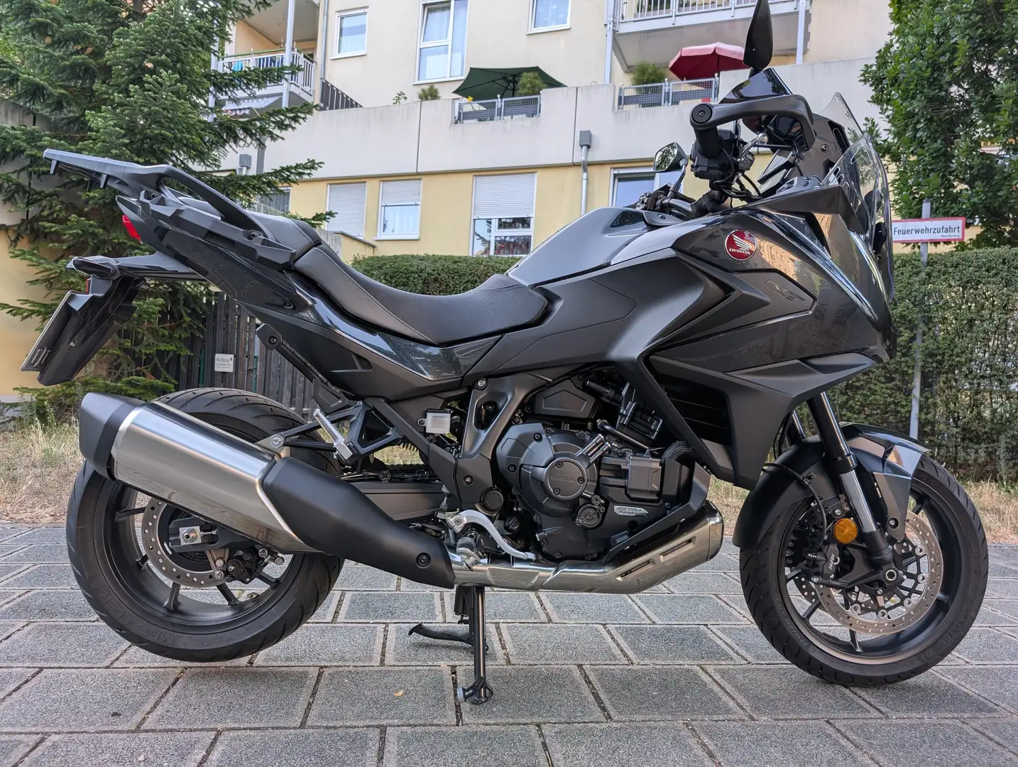 Honda NT 1100 DCT MJ2025 mit Seitenkoffer schwarz metallic Nero - 1