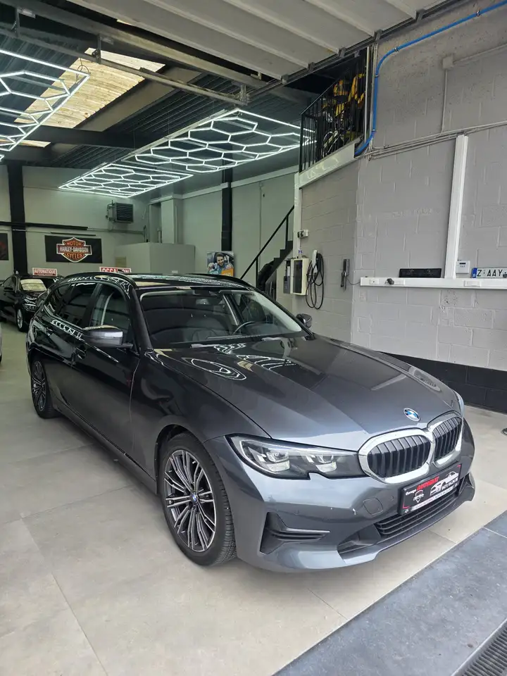 BMW 318 LED//CUIR//NAVI//GARANTIE