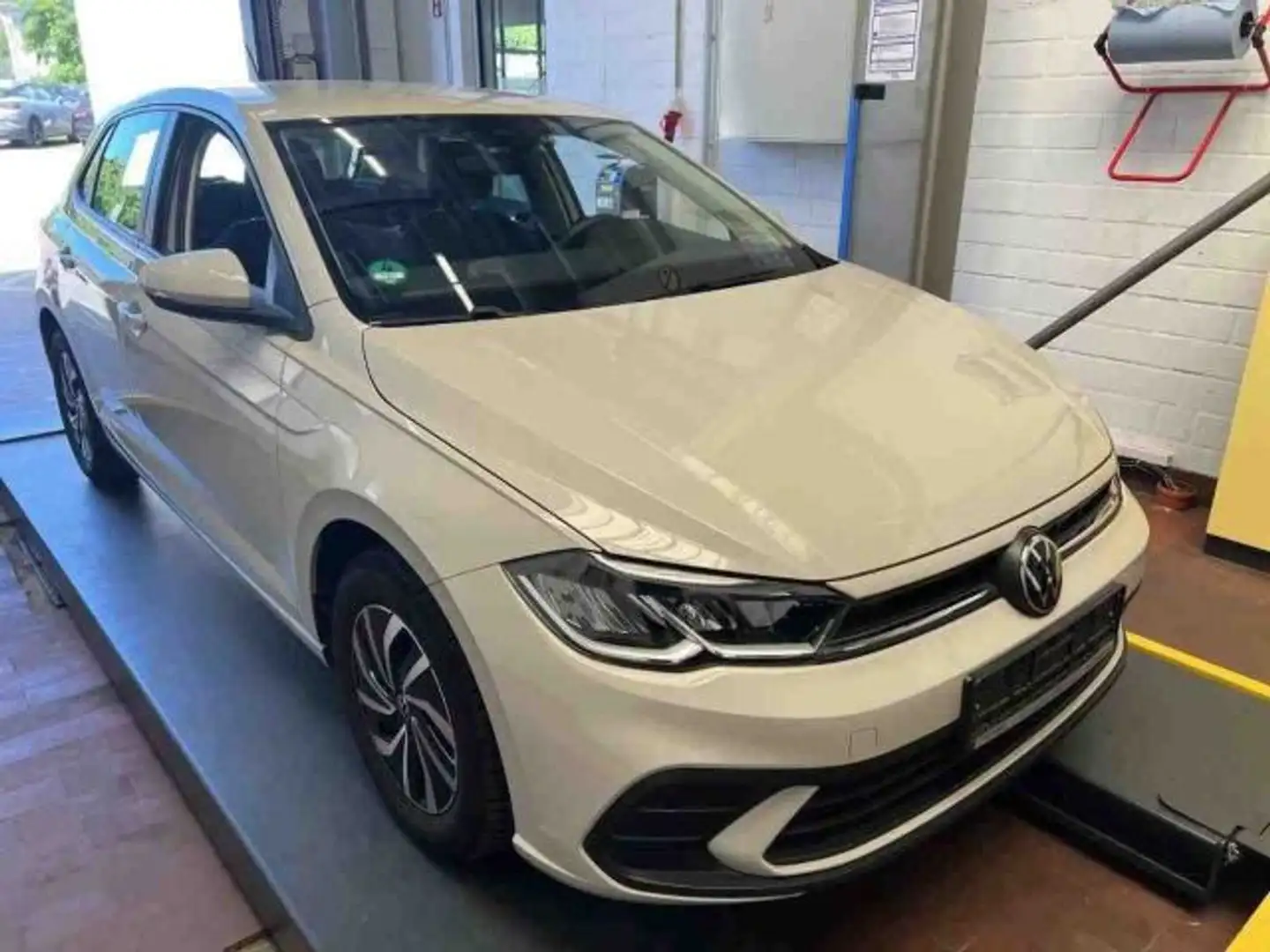 Volkswagen Polo 1.0 MPI LED+APP_CONNECT+SHZ+BLUETOOTH+15Z. Gris - 2