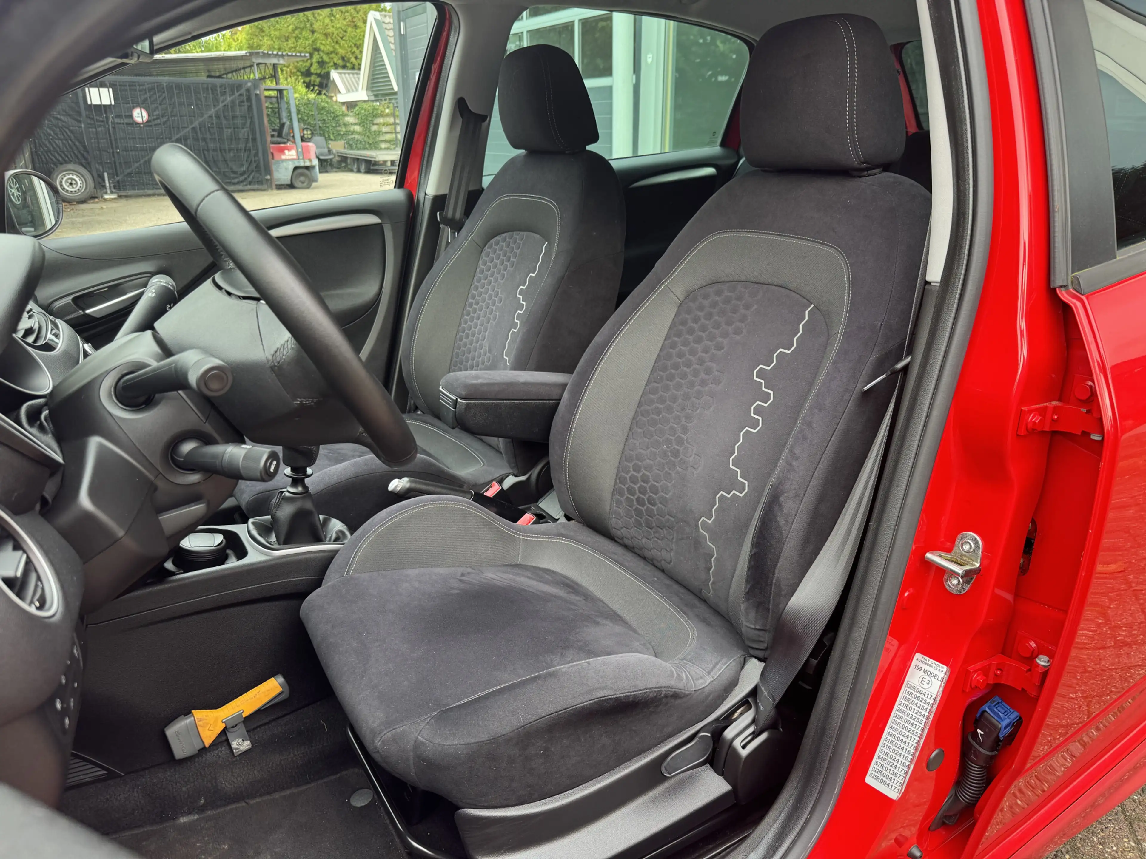 Fiat Punto Evo 0.9 TwinAir Lounge Cruise, Clima, LM velgen, Parke — photo 9