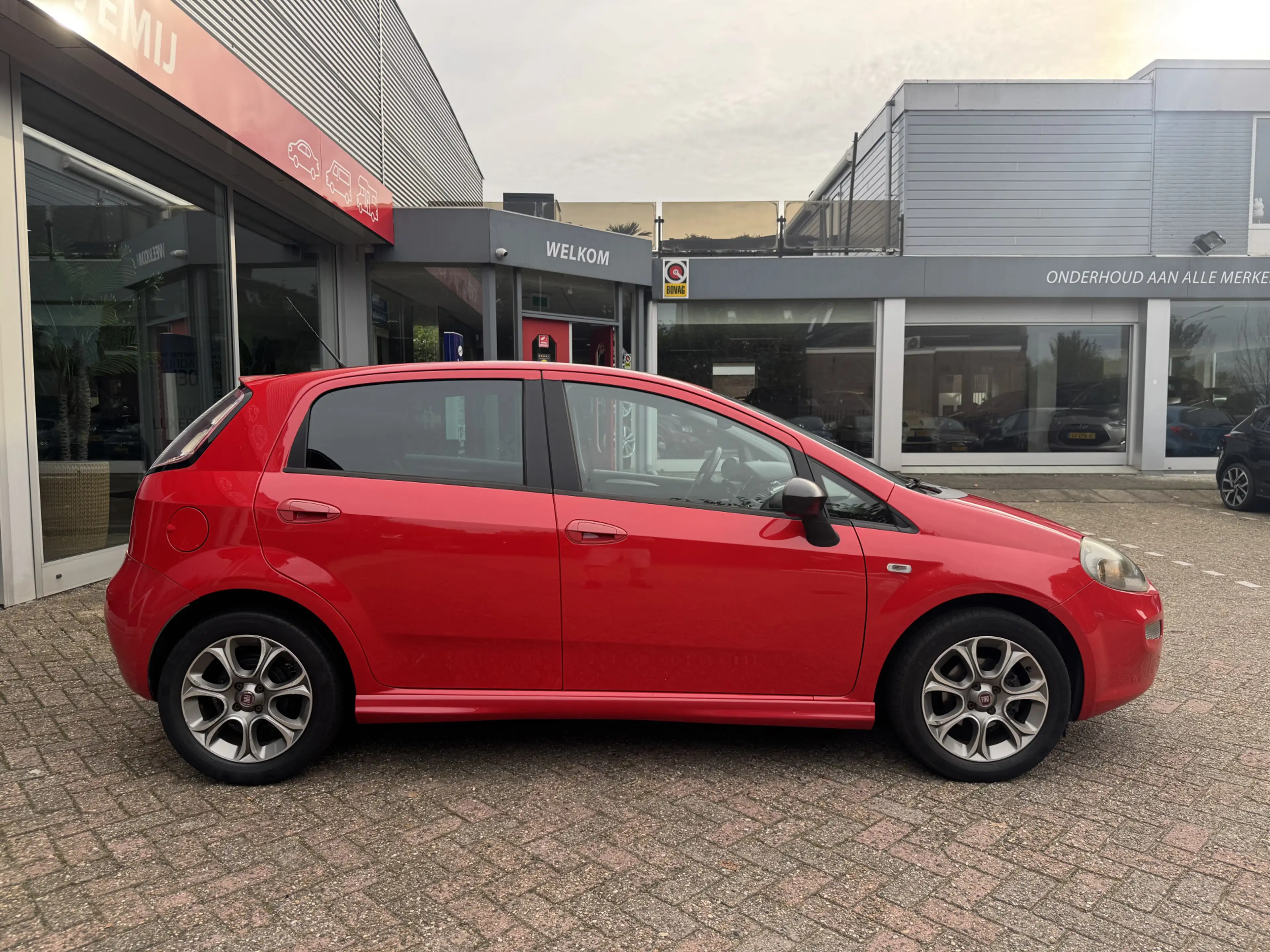 Fiat Punto Evo 0.9 TwinAir Lounge Cruise, Clima, LM velgen, Parke — photo 6