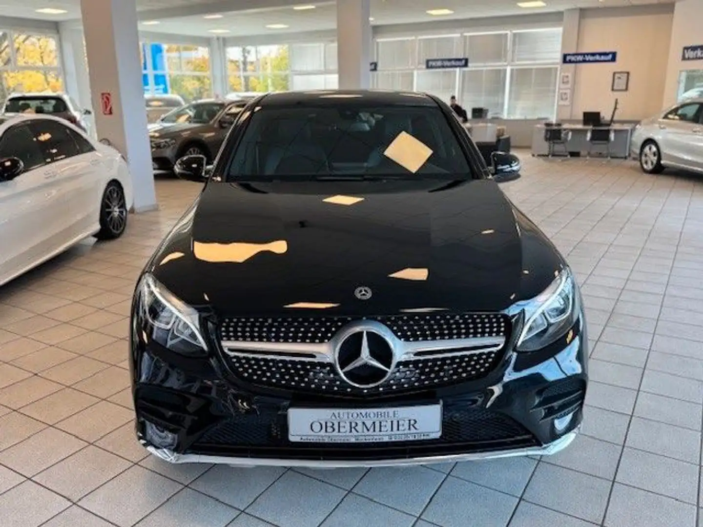 Mercedes-Benz GLC 250 AMG Coupé 4M RFK TWA SHZ LED Ambiente Zwart - 2