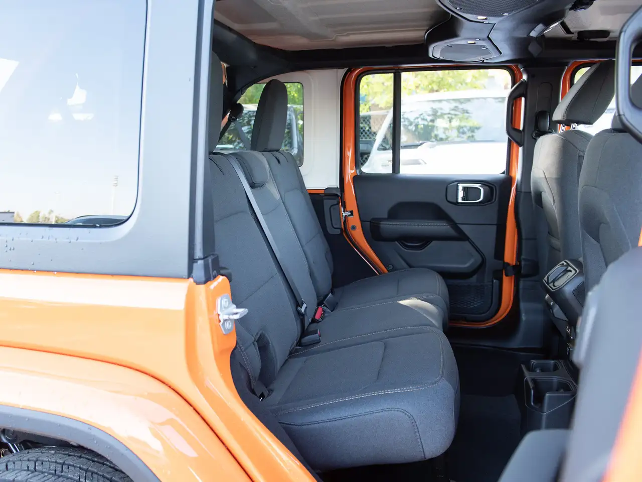 Jeep Wrangler снимка Jeep Wrangler
