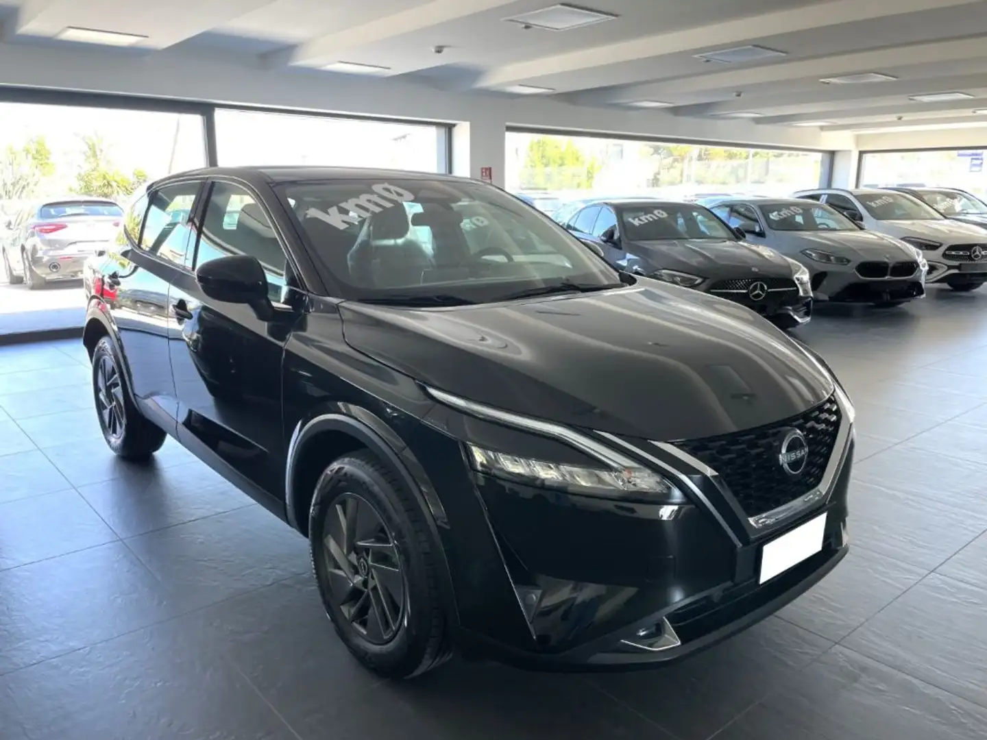 Nissan Qashqai 1.3 MHEV 158 CV X-Tronic Business KM0 MY23 Nero - 1