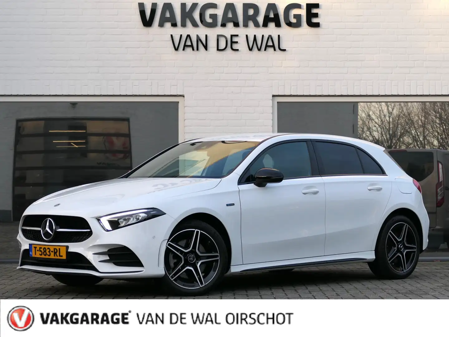 Mercedes-Benz A 250 e AMG Night edition | Nieuwstaat | Virtual cockpit Wit - 1