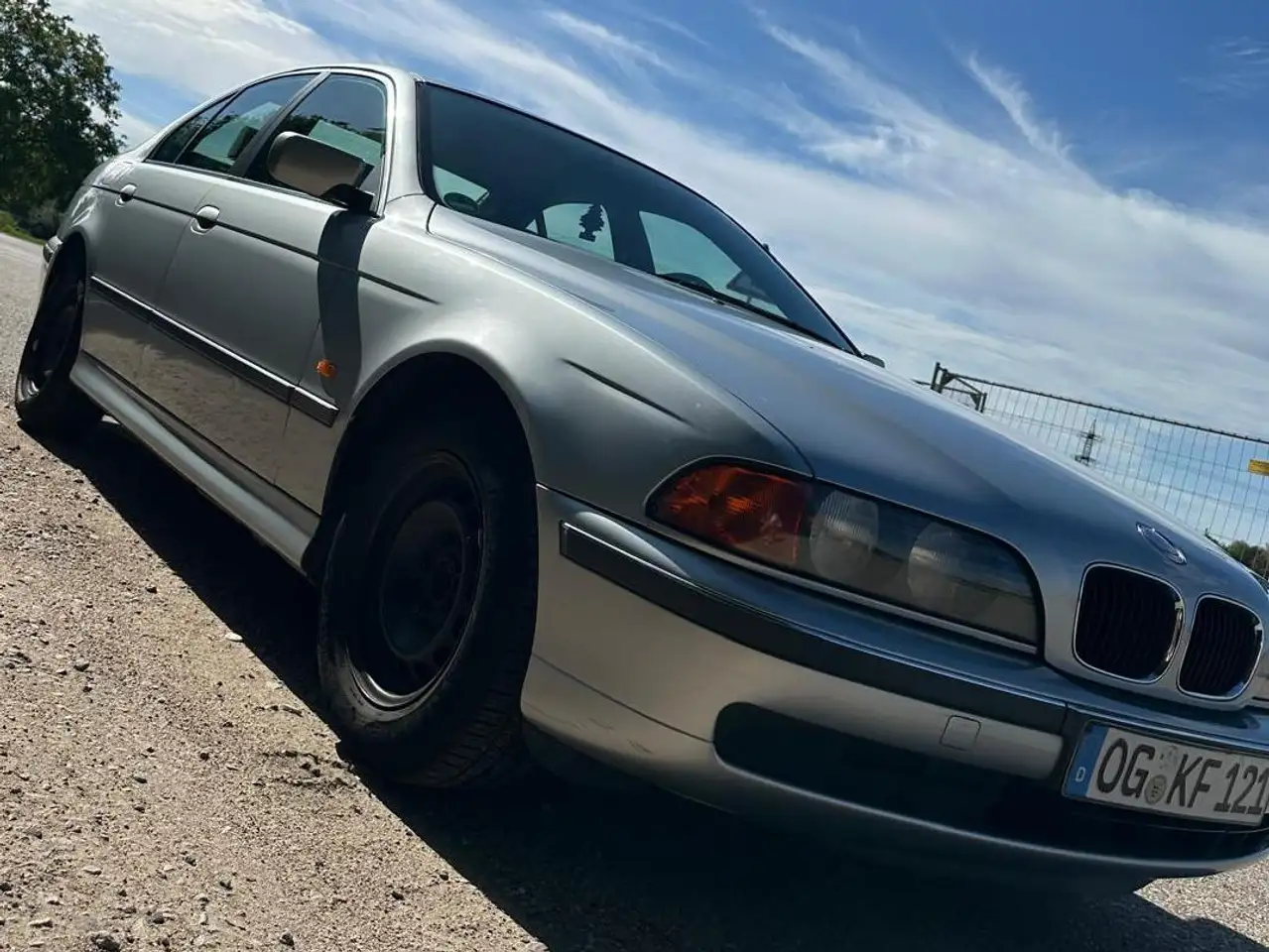 BMW 520i, foto 1