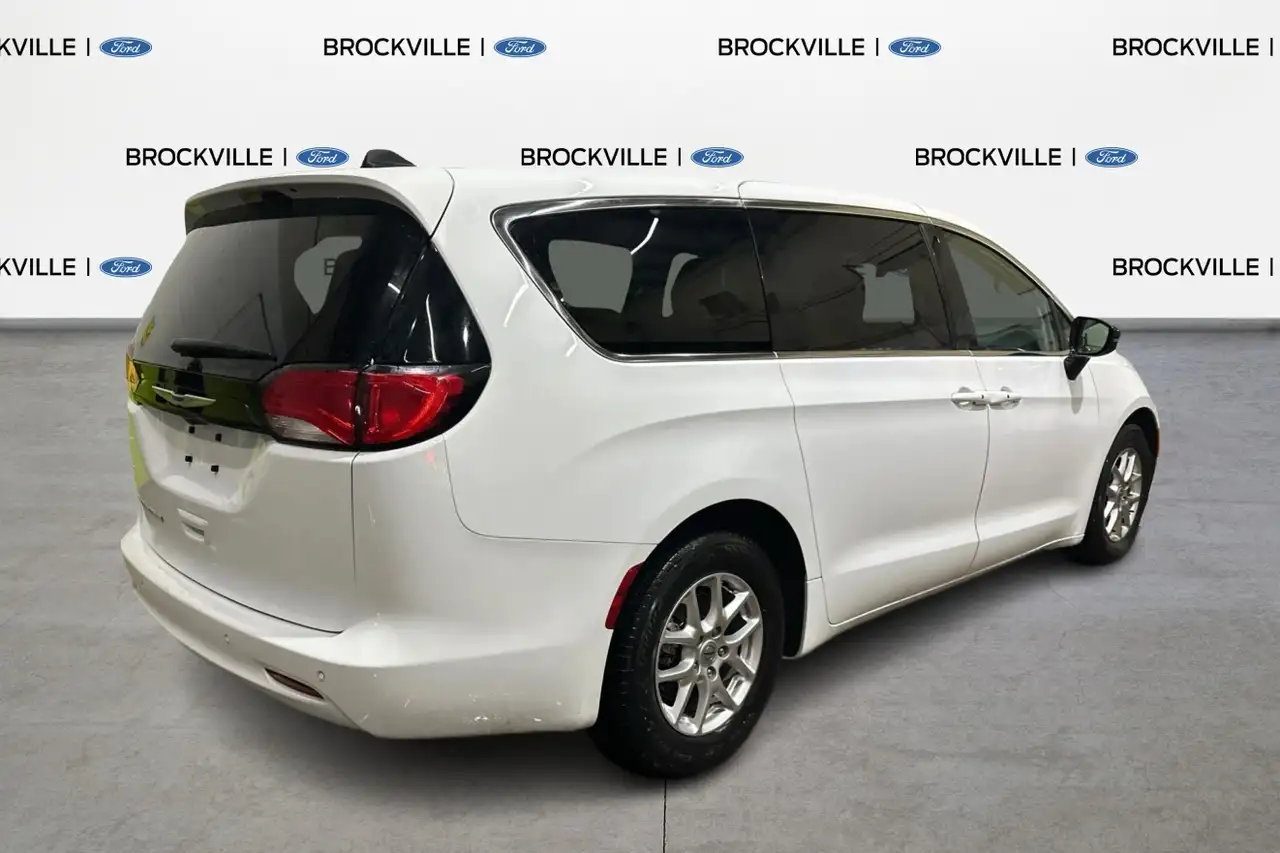 Chrysler Grand Caravan снимка Chrysler Grand Caravan