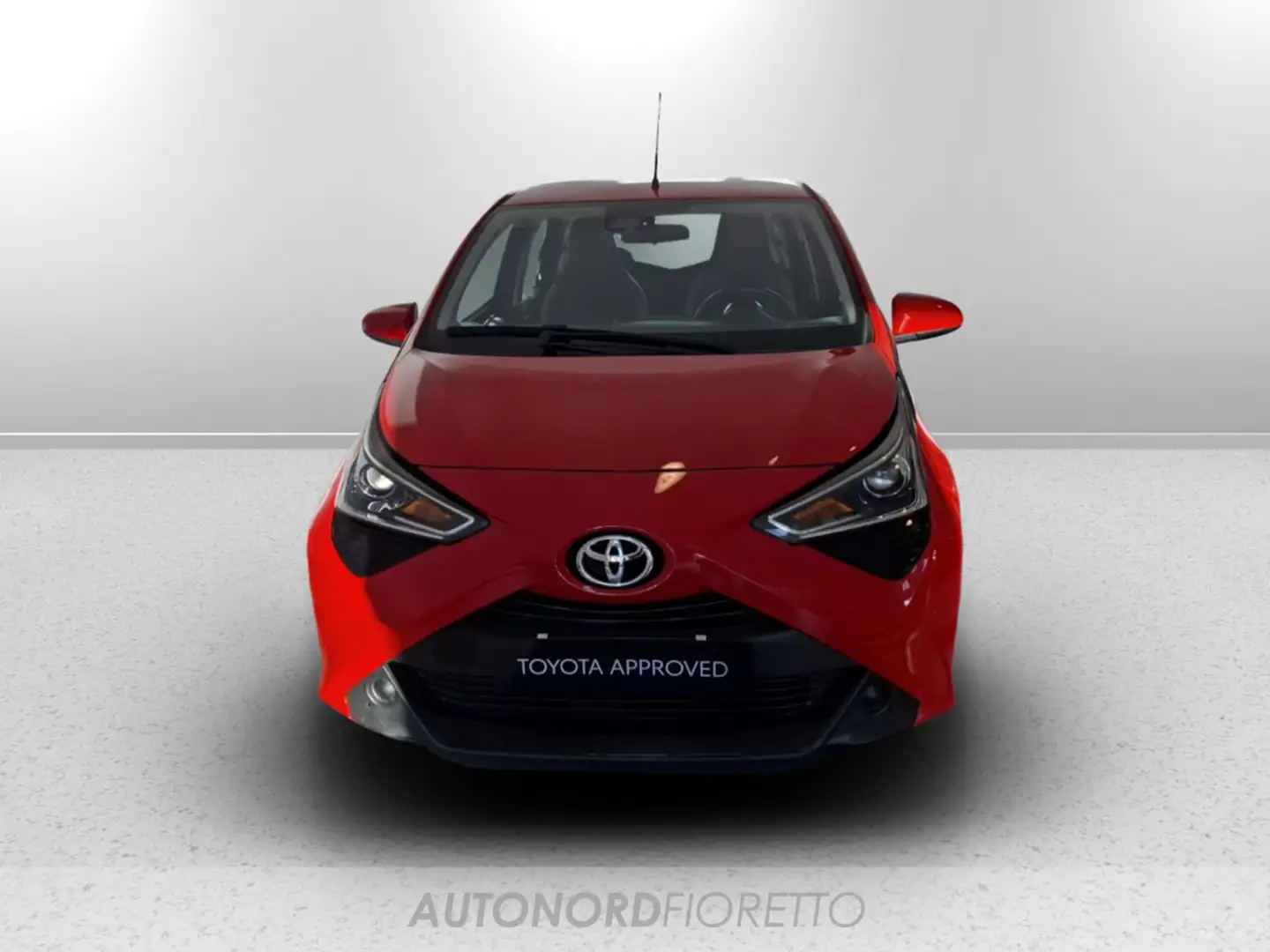 Toyota Aygo 5p 1.0 x-cool 72cv Rosso - 2