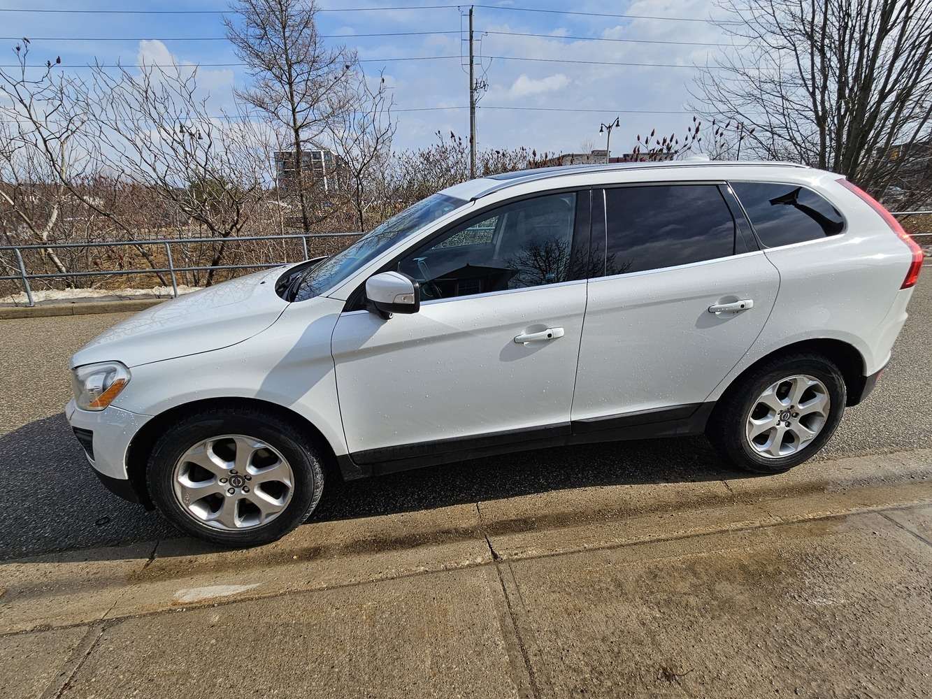 2013 Volvo XC60 AWD 5dr T6