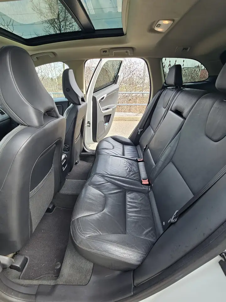 Volvo XC60 снимка Volvo XC60
