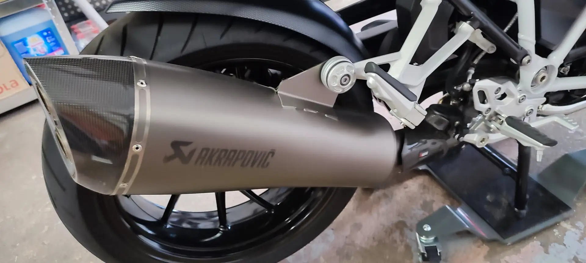 BMW R 1250 R Weiß - 2