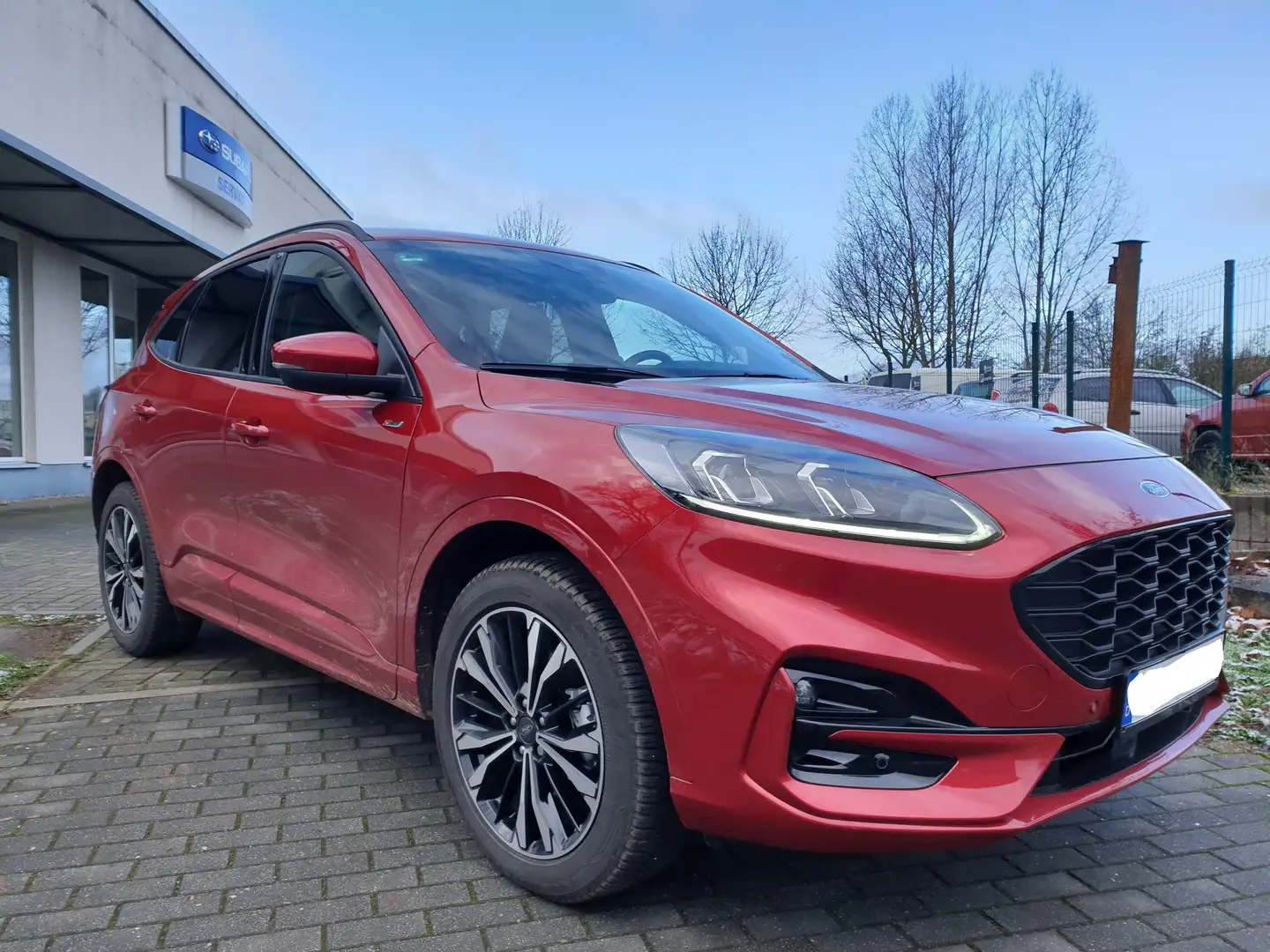 Ford Kuga 2.5 Duratec FHEV ST-LINE Rot - 2