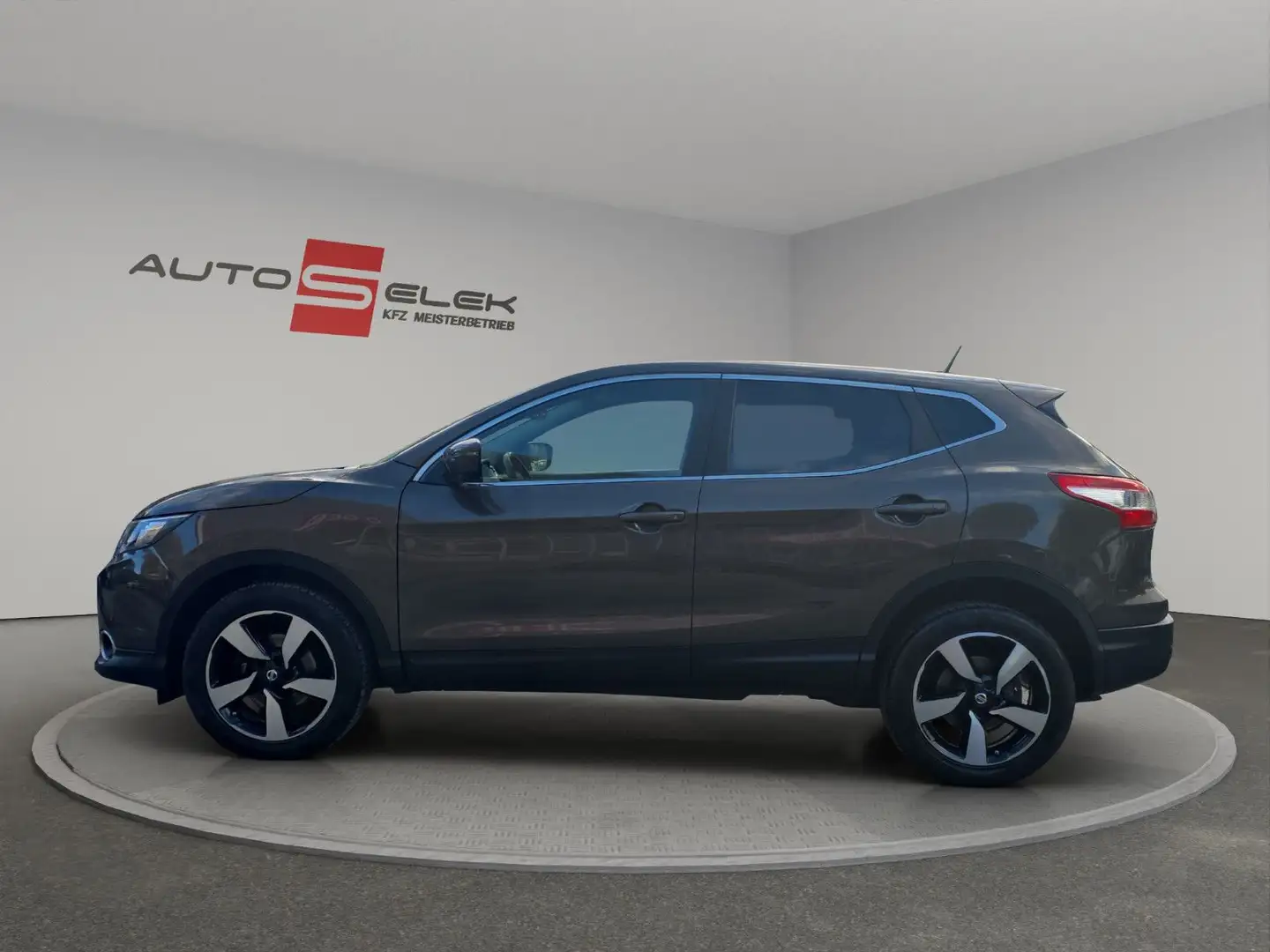 Nissan Qashqai 360°KAMERA*NAVI*KEYLES GO* Brun - 2