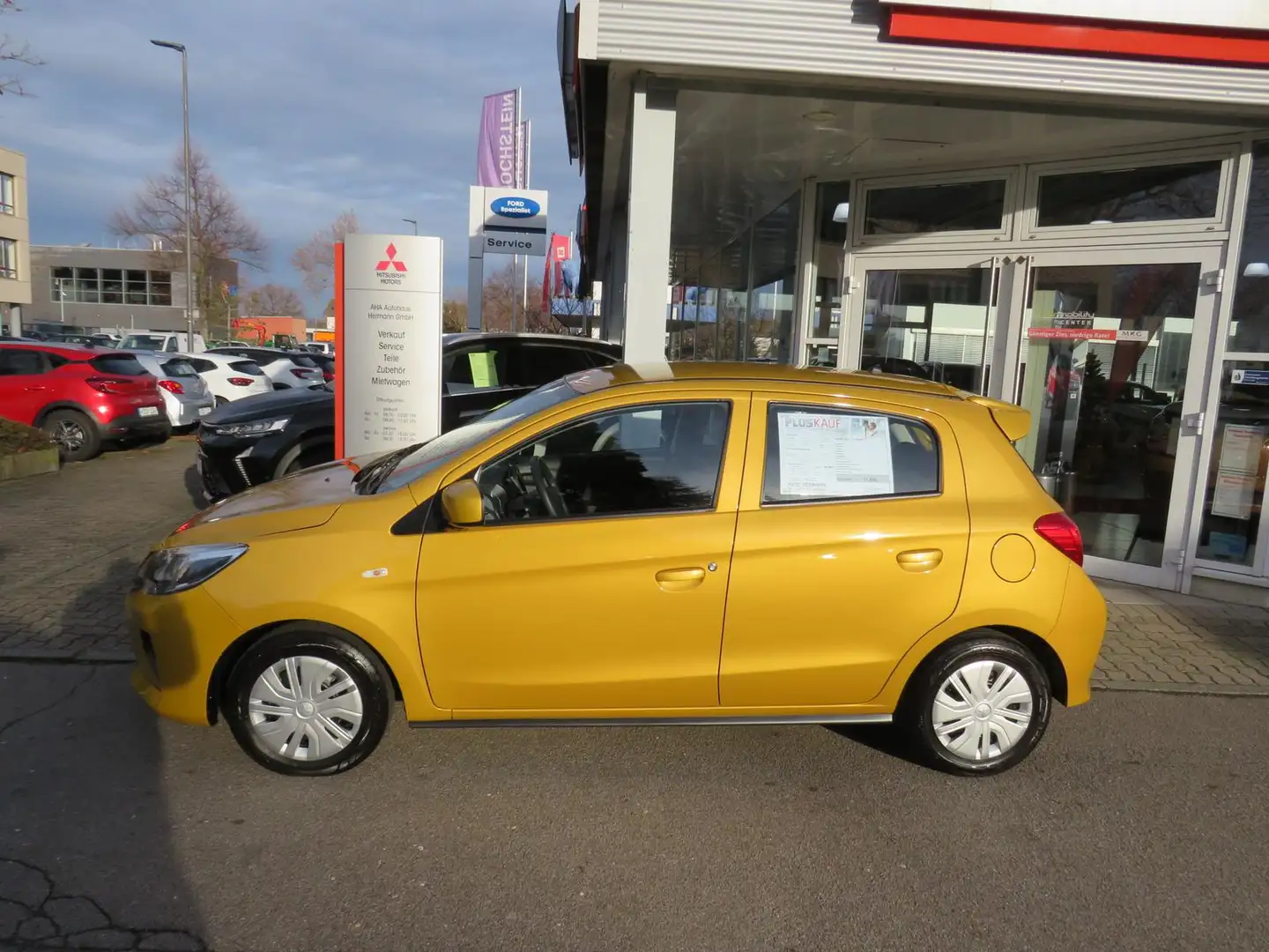 Mitsubishi Space Star Select mit Parkpilot hinten Giallo - 2