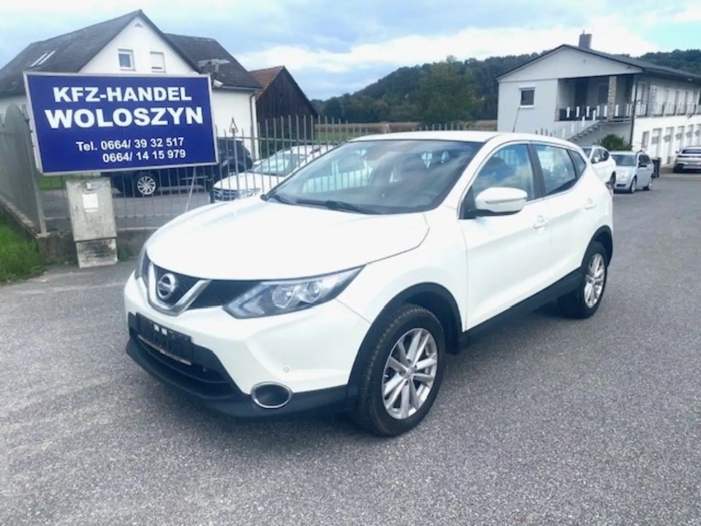 Nissan Qashqai Qashqai 1,6 dCi Acenta NEUES PICKERL 8-26 Wit - 1