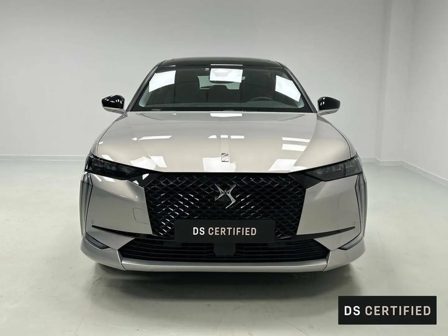 DS Automobiles DS 4 1.2 PureTech Performance Line Aut. 130 Grau - 2