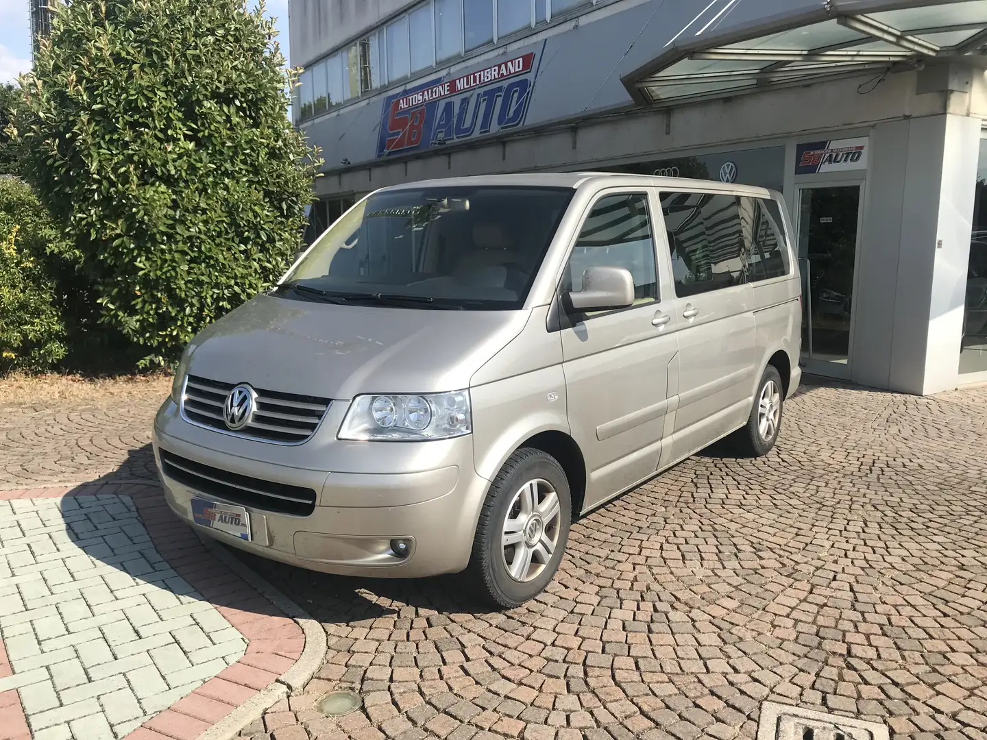 Volkswagen T5 Multivan multivan  2.5 tdi 130 cv  HIGLINE Grijs - 1