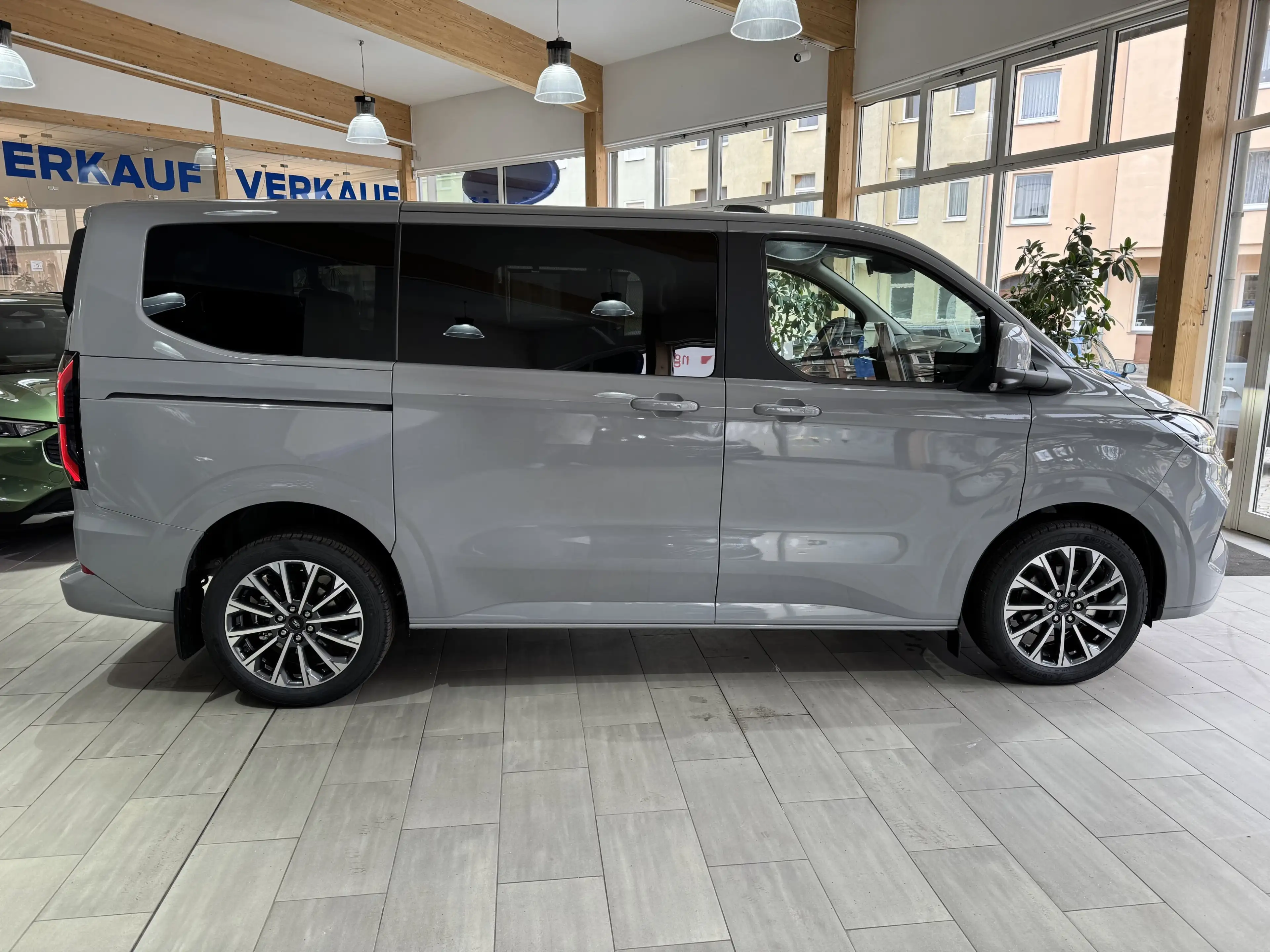 Ford Tourneo Custom Titanium X L1 AWD MATRIX-LED / AHK — photo 4