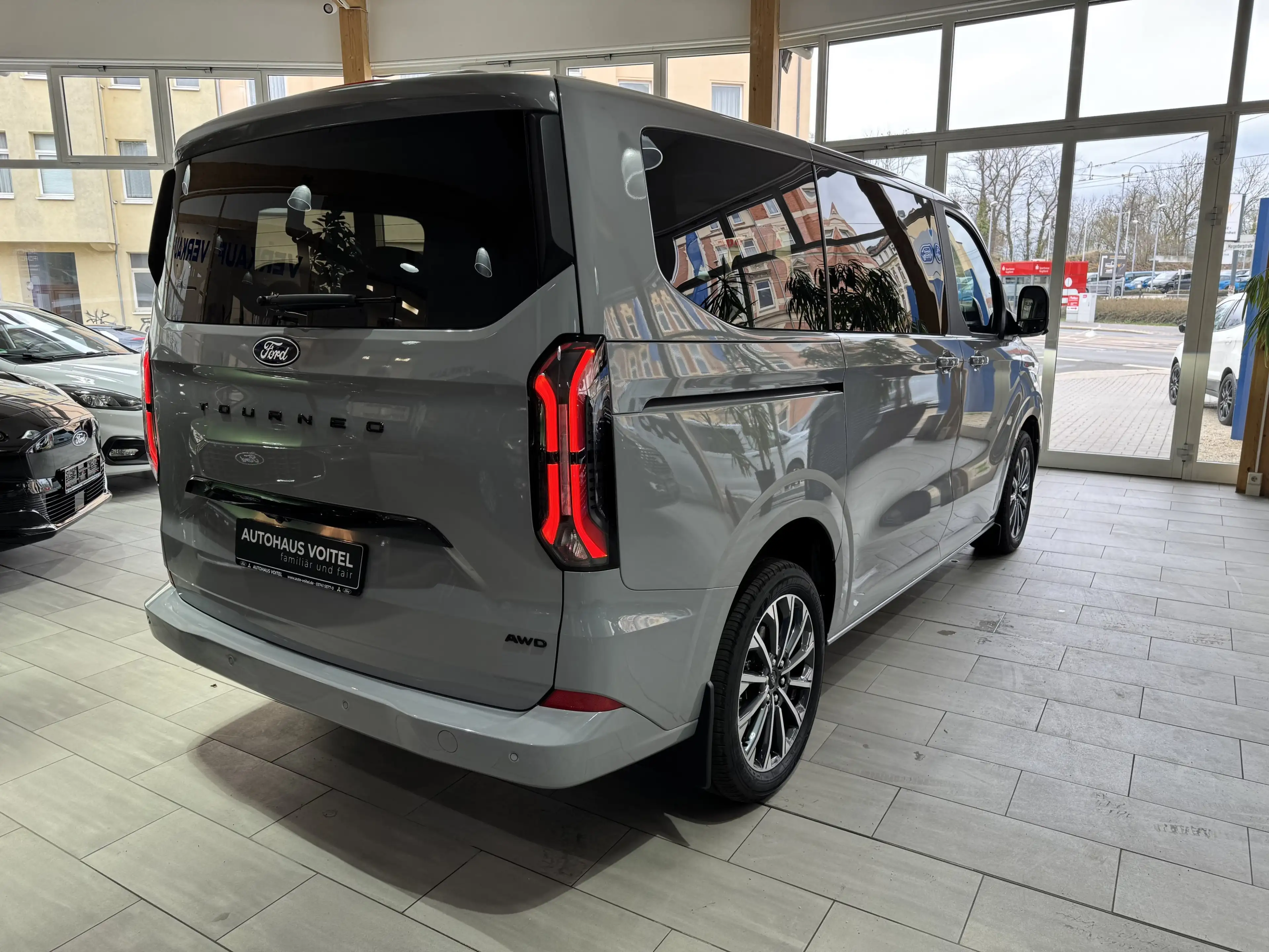Ford Tourneo Custom Titanium X L1 AWD MATRIX-LED / AHK — photo 5