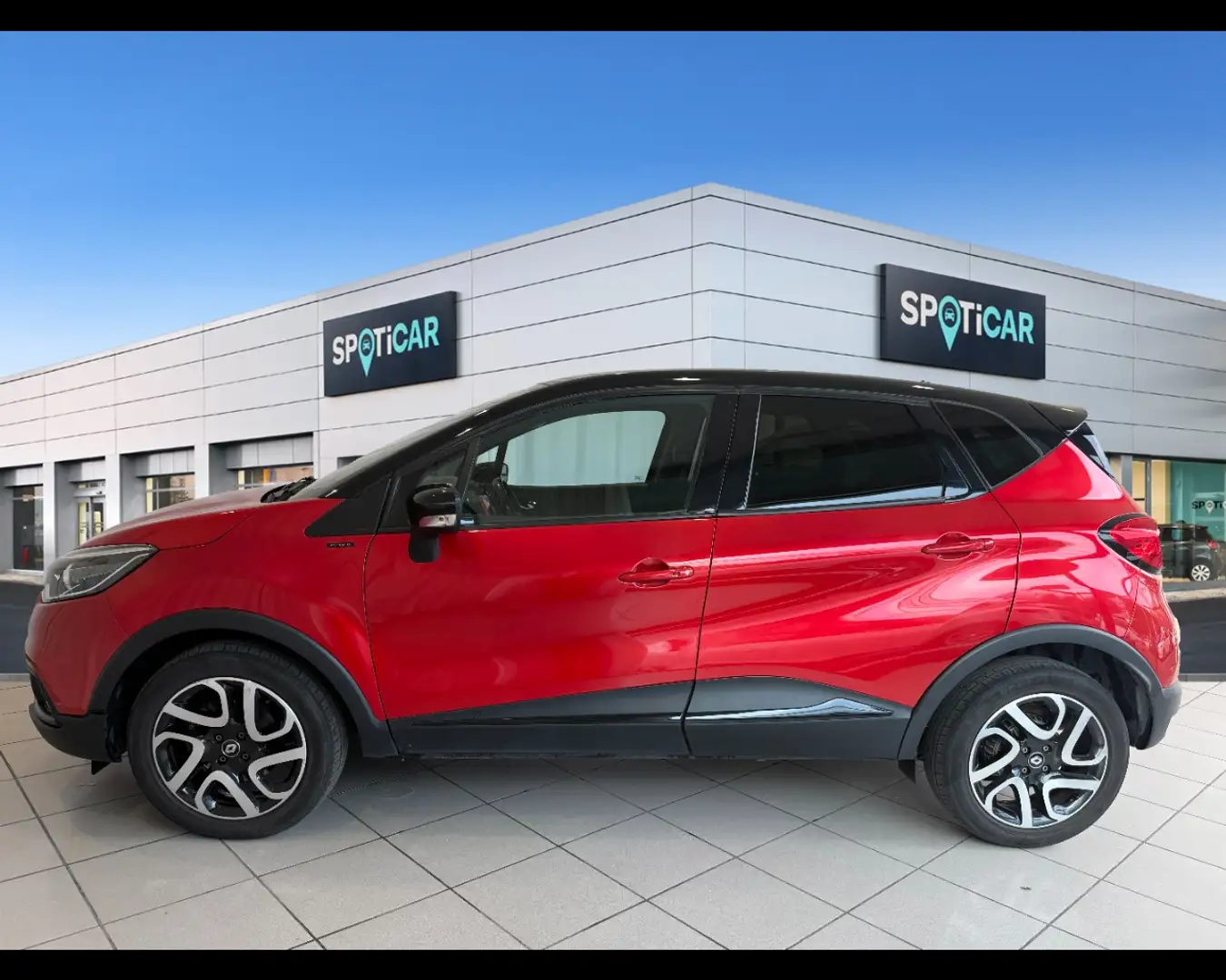 Renault Captur 1.2 TCe Hypnotic Rosso - 2