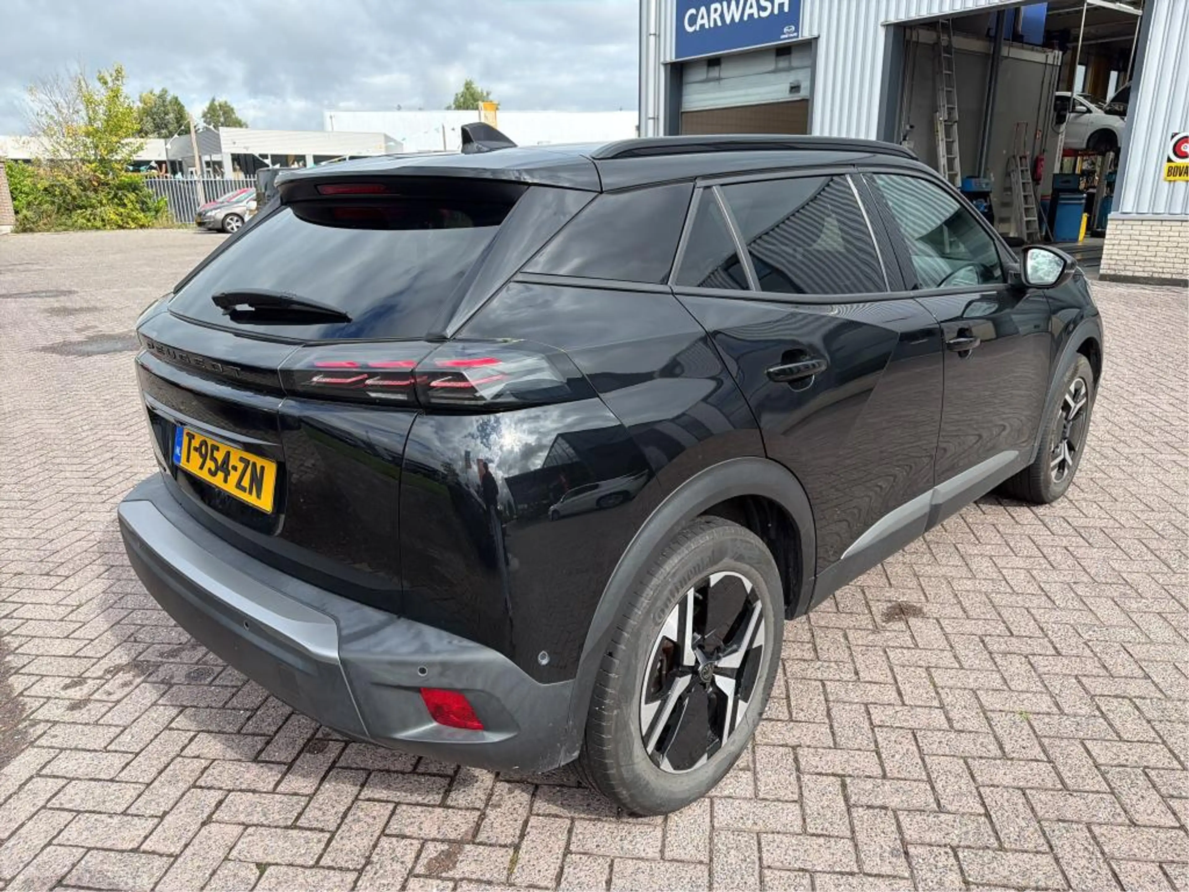 Peugeot e-2008 EV Allure 54 kWh | Fase 3 laden | Nieuw model | St — photo 3