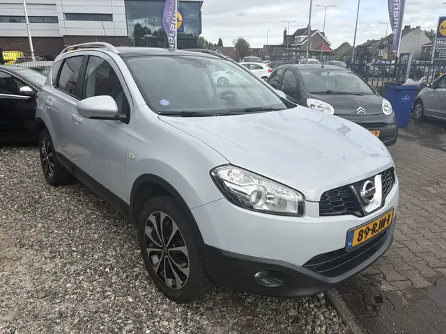 Nissan Qashqai view 2