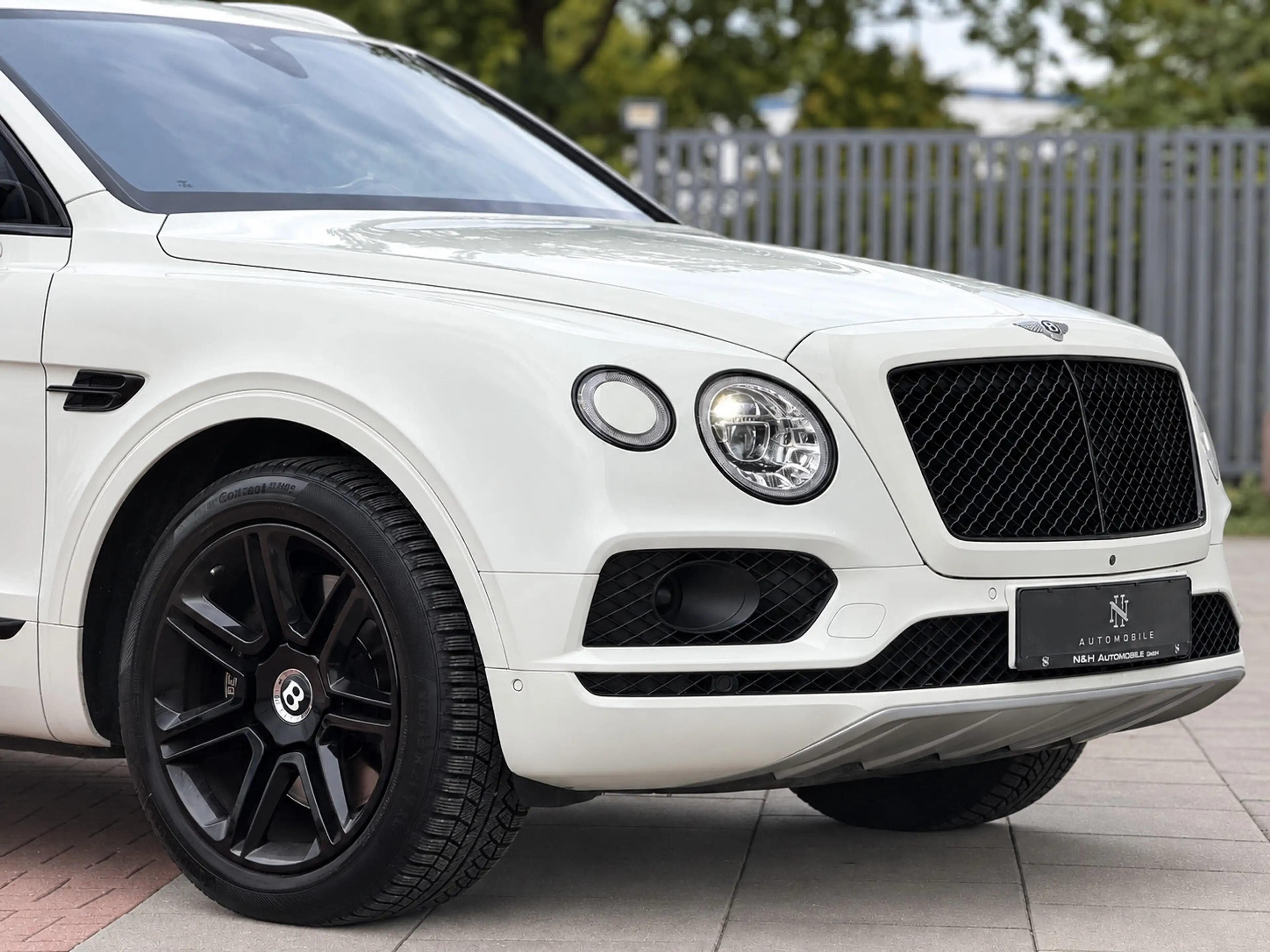 Bentley Bentayga V8 Diesel*NIGHT VISION*HUD*MASSAGE*360° — photo 7