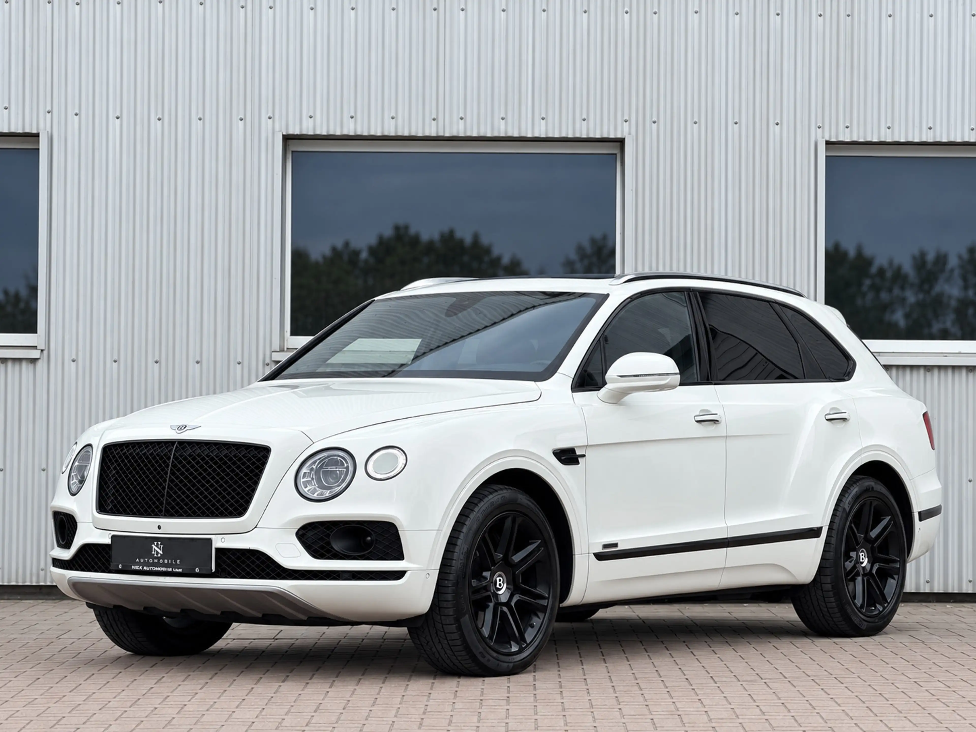 Bentley Bentayga V8 Diesel*NIGHT VISION*HUD*MASSAGE*360° — photo 4