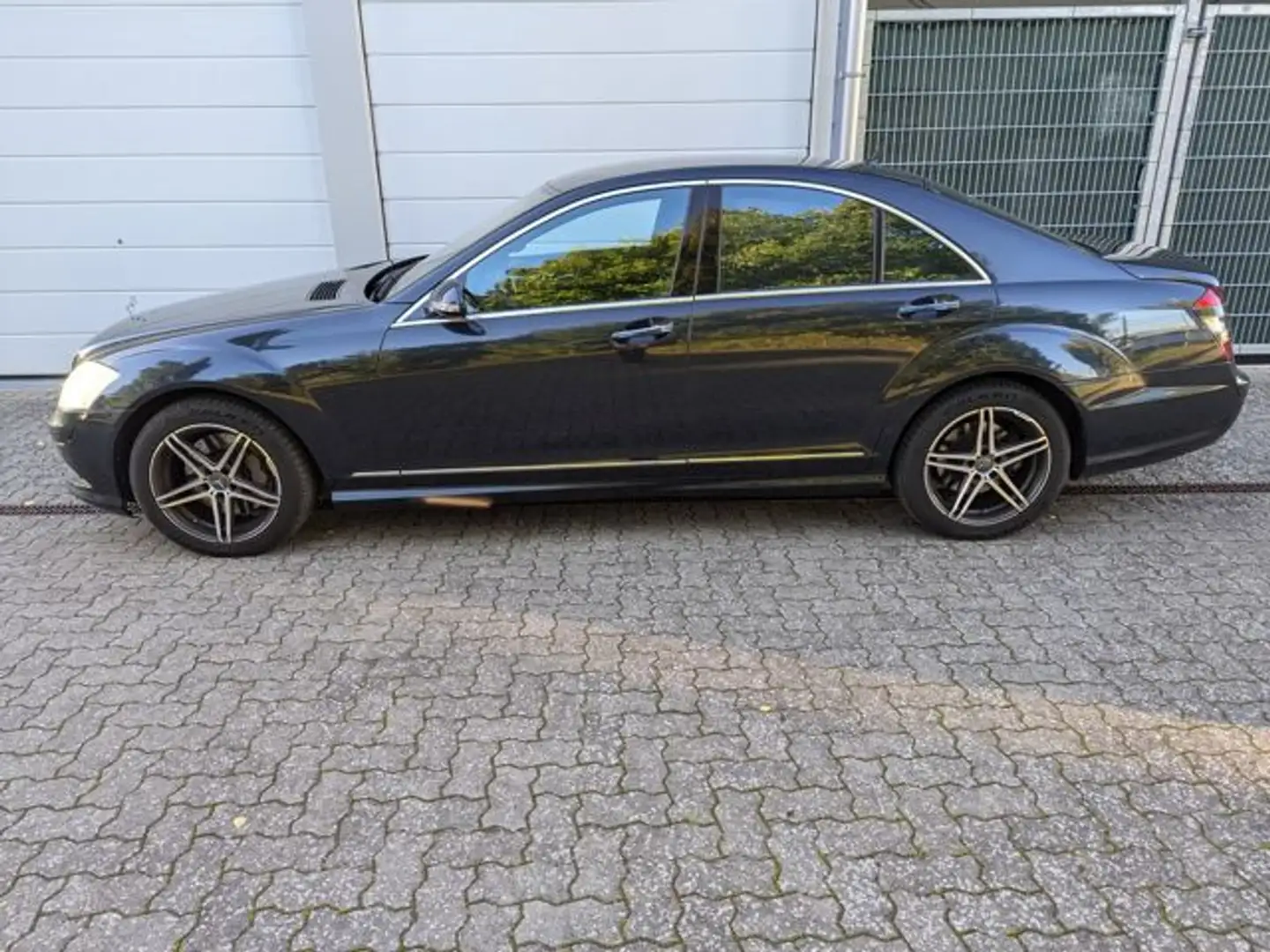 Mercedes-Benz S 500 *Laut Tacho 97.848 Km*Leder / Massage* Schwarz - 2