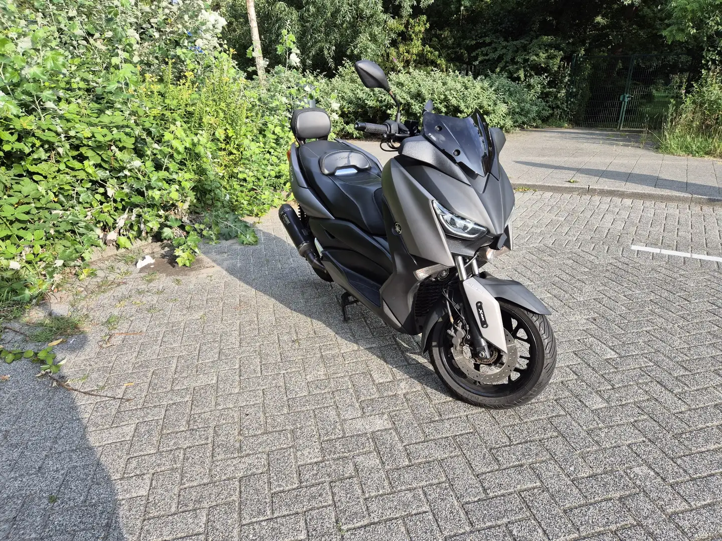 Yamaha X-Max 300 2017 Grijs - 1