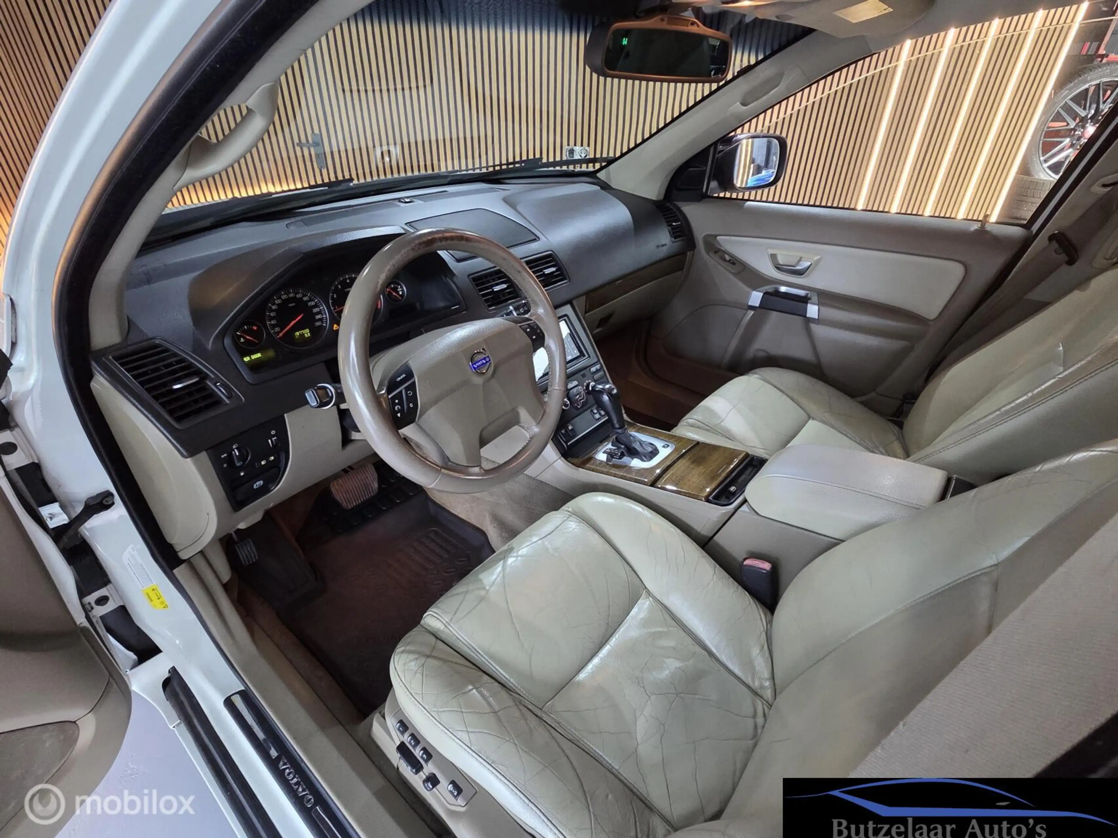 Volvo XC90 3.2 Summum Pearl White|Schuifdak|7Persoons — photo 2