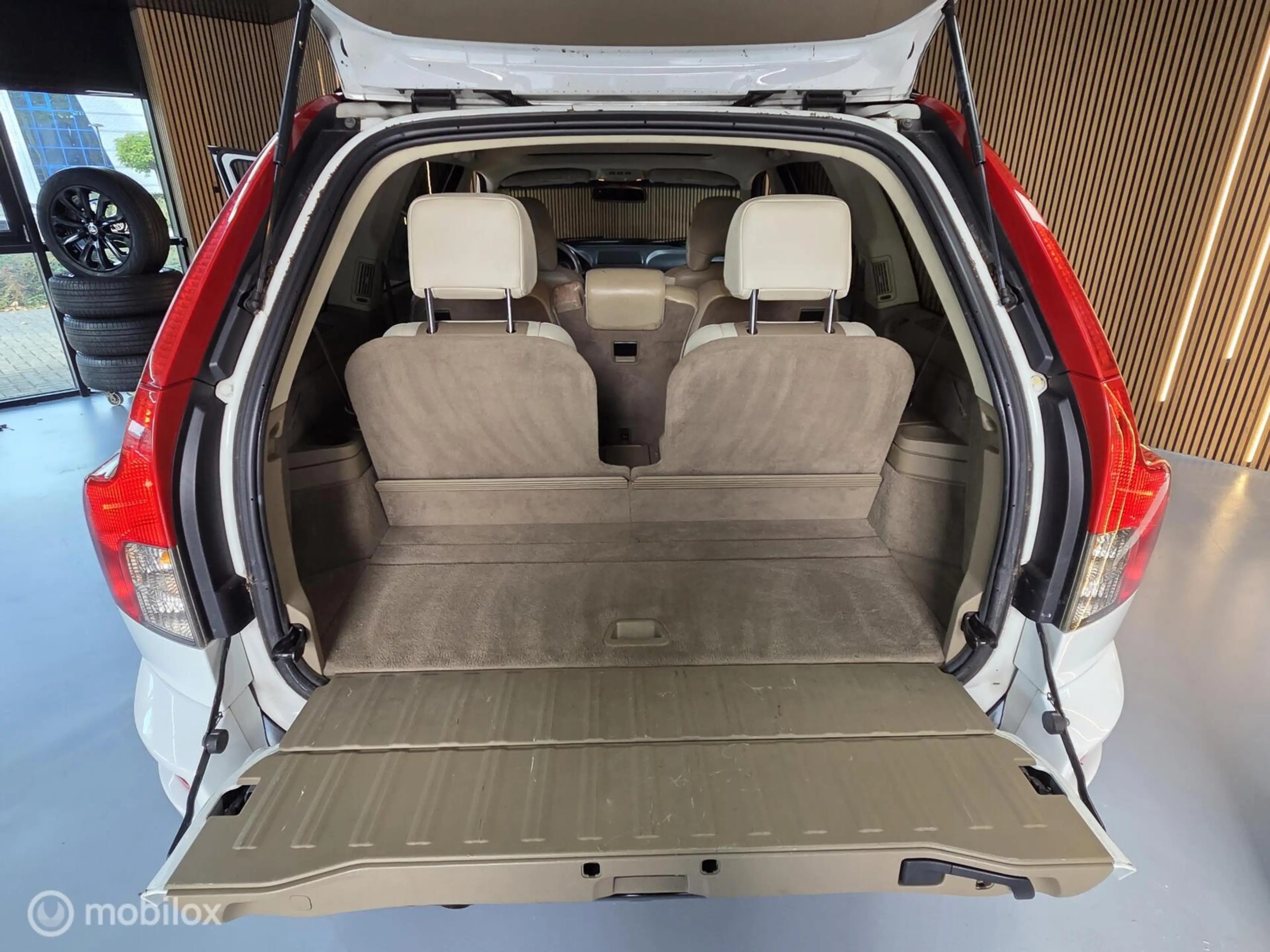 Volvo XC90 3.2 Summum Pearl White|Schuifdak|7Persoons — photo 6
