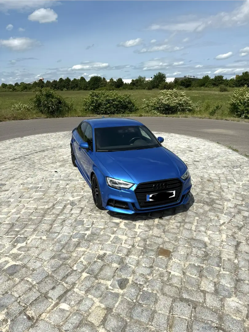 Audi A3 1.5 TFSI Limousine SLine 194PS Blau - 1