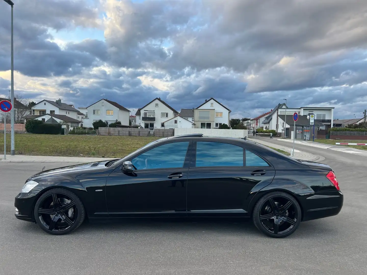 Mercedes-Benz S 500 CGI 4Matic LANG AMG *PANORAMA* Negro - 2